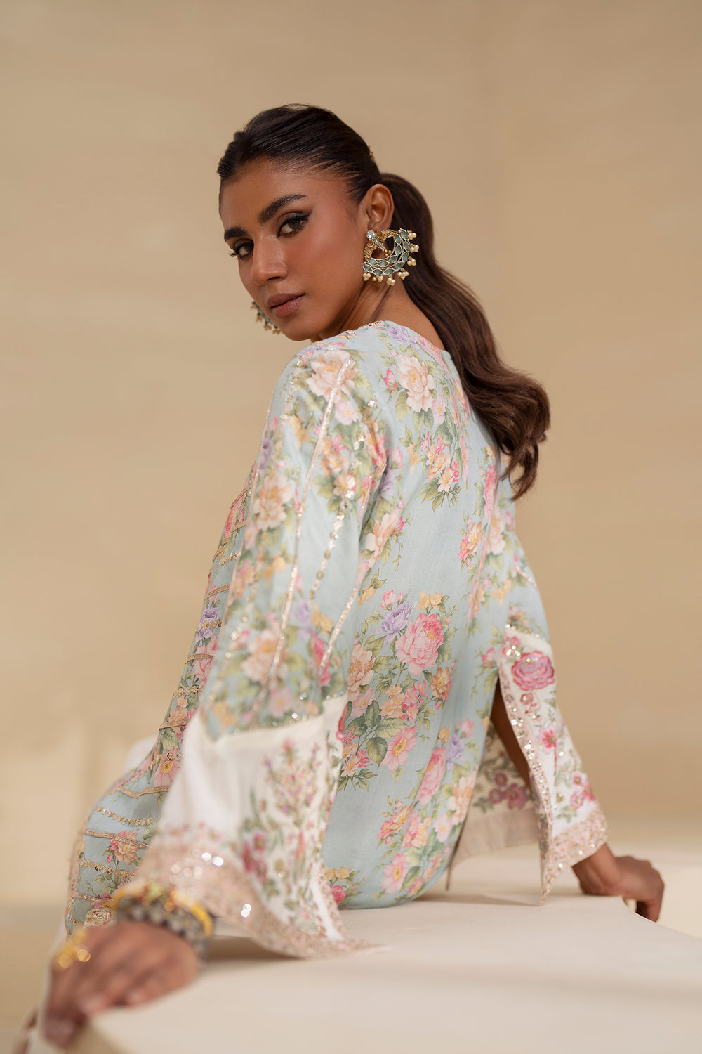EMBROIDERED SUIT (E0917/104/721)
