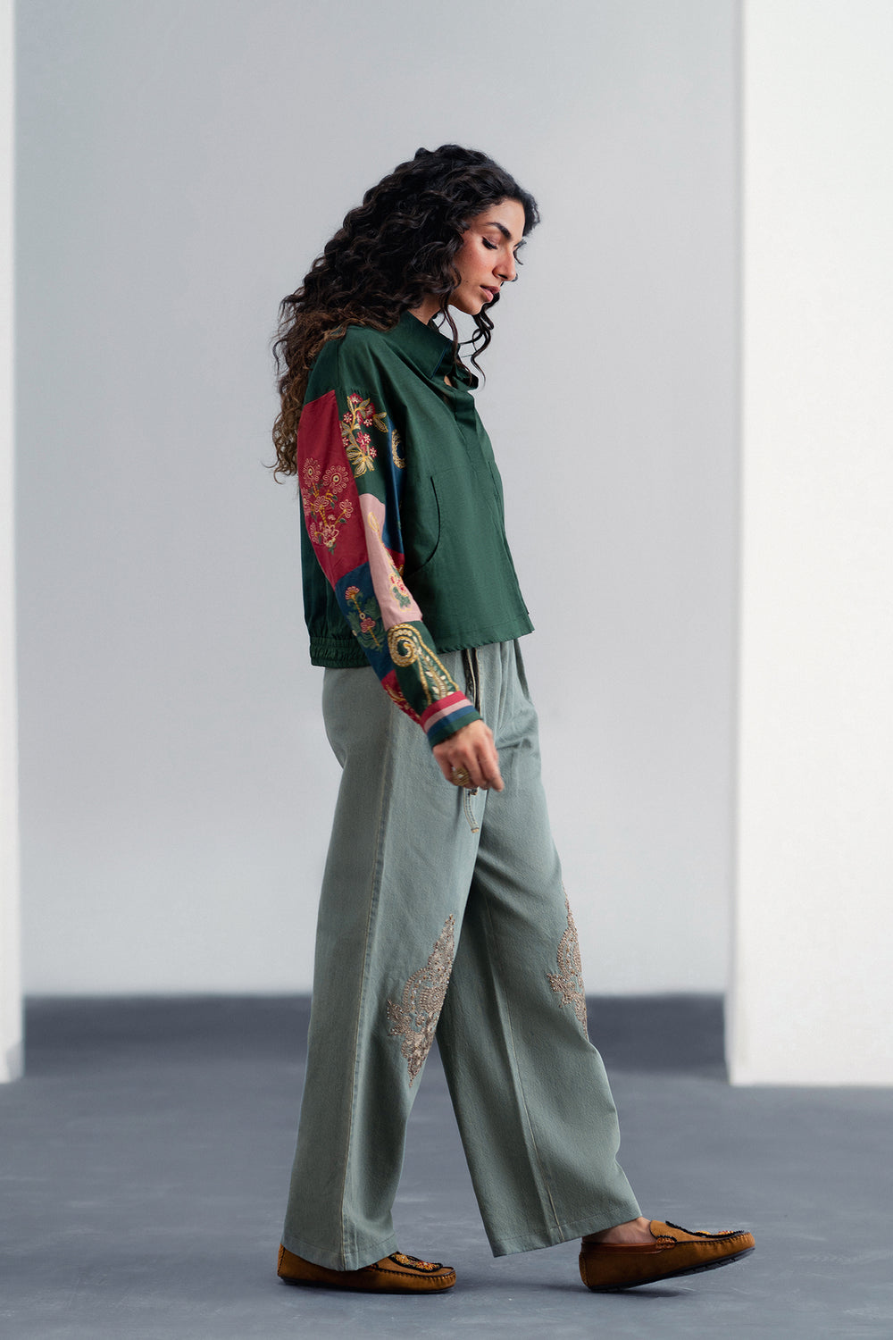 EMBROIDERED SHIRT (E0061/120/705)