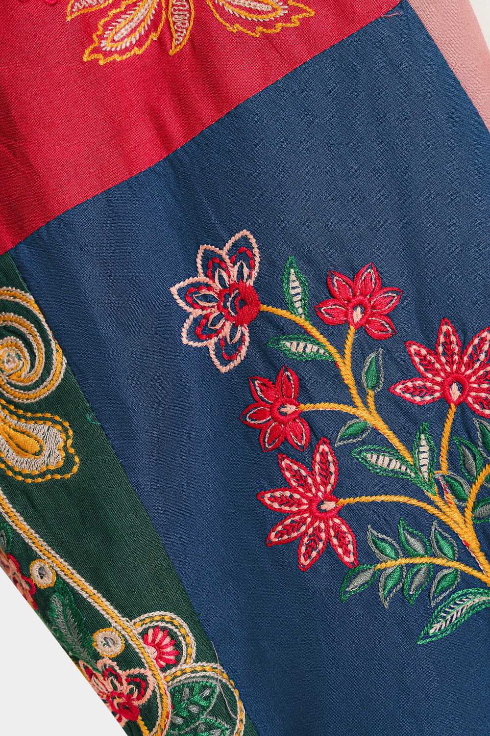 EMBROIDERED SHIRT (E0061/120/705)