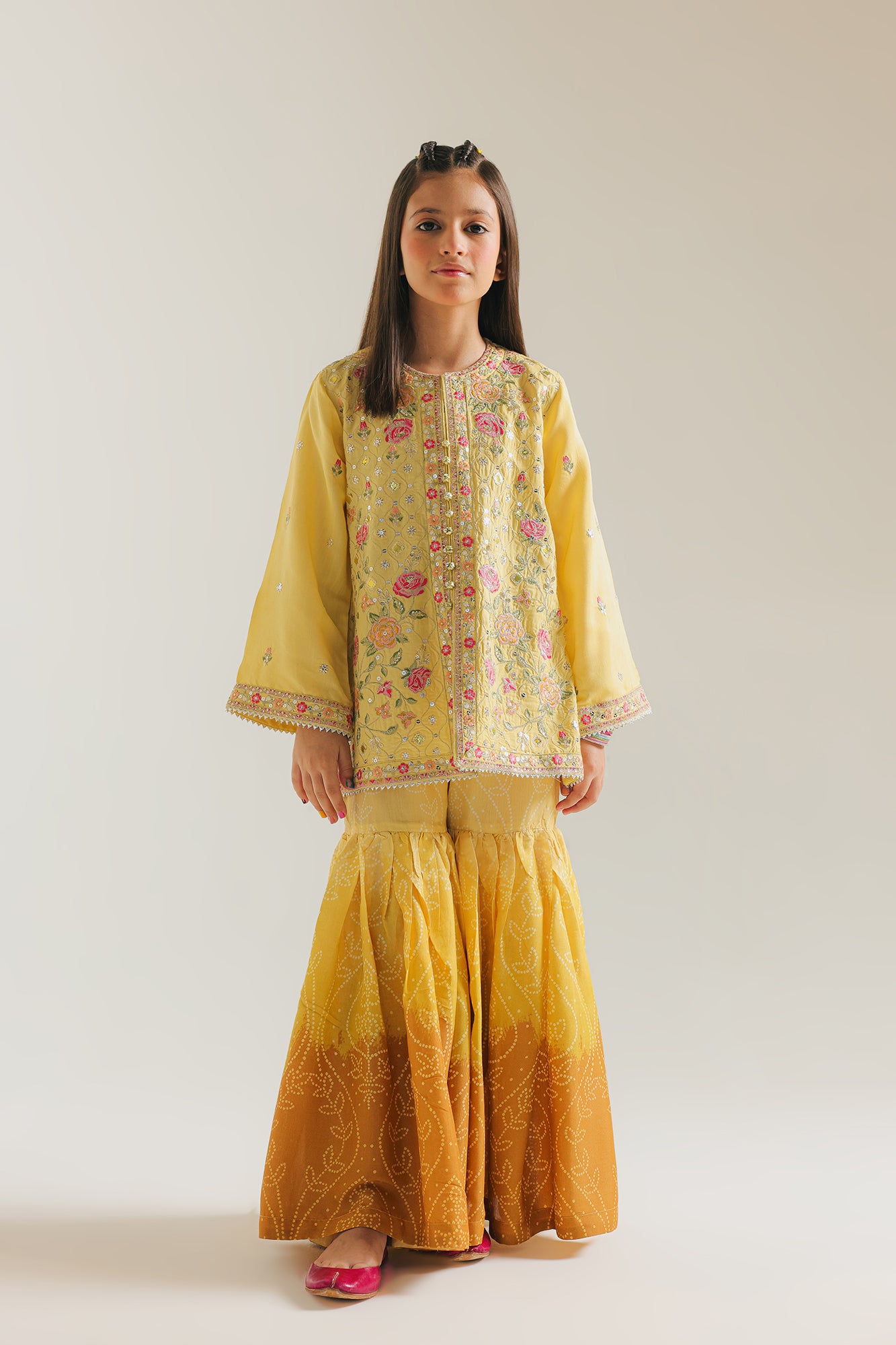 EMBROIDERED SUIT (E415/110/0217)