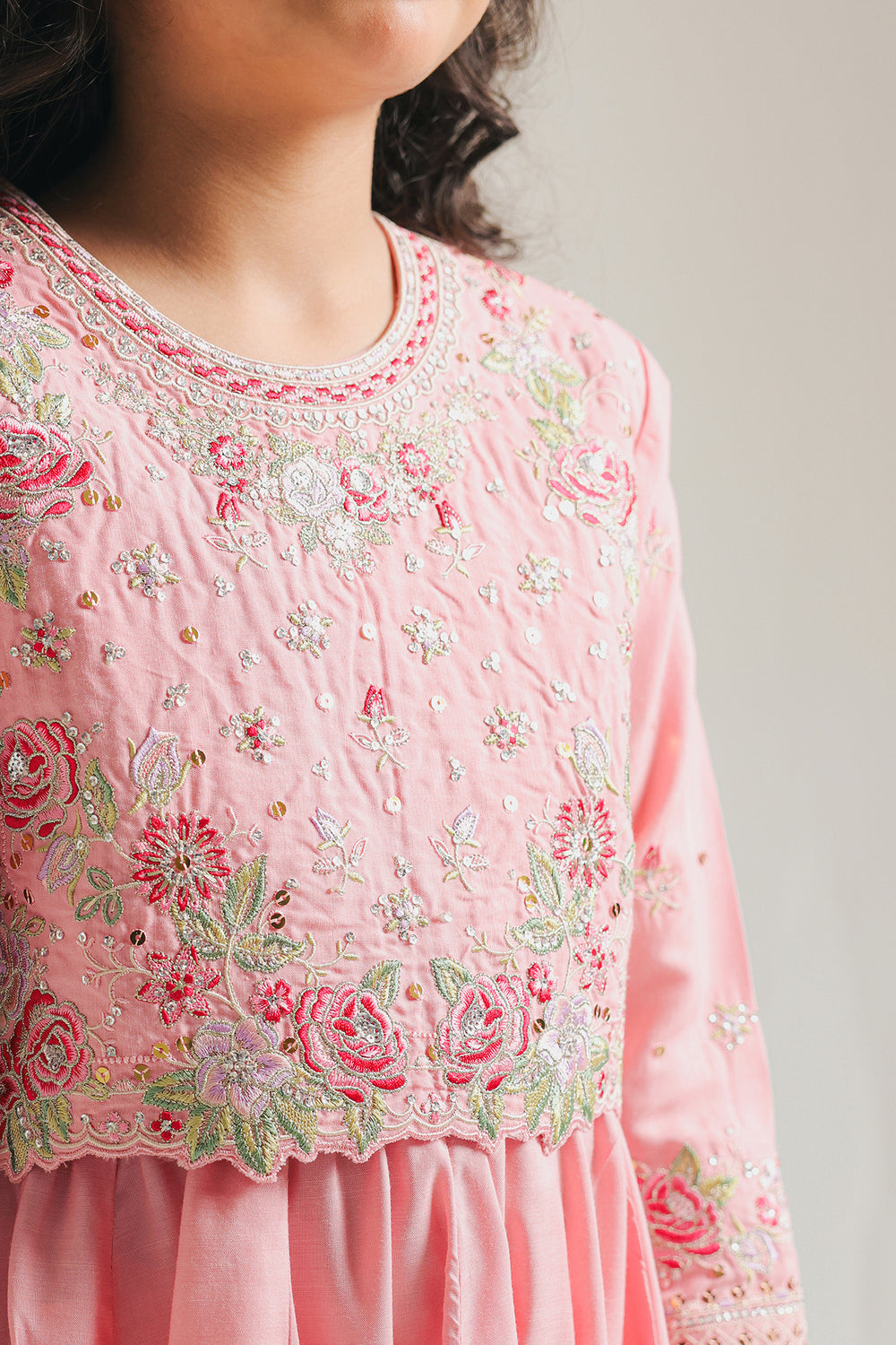 EMBROIDERED SUIT (E0218/415/425)