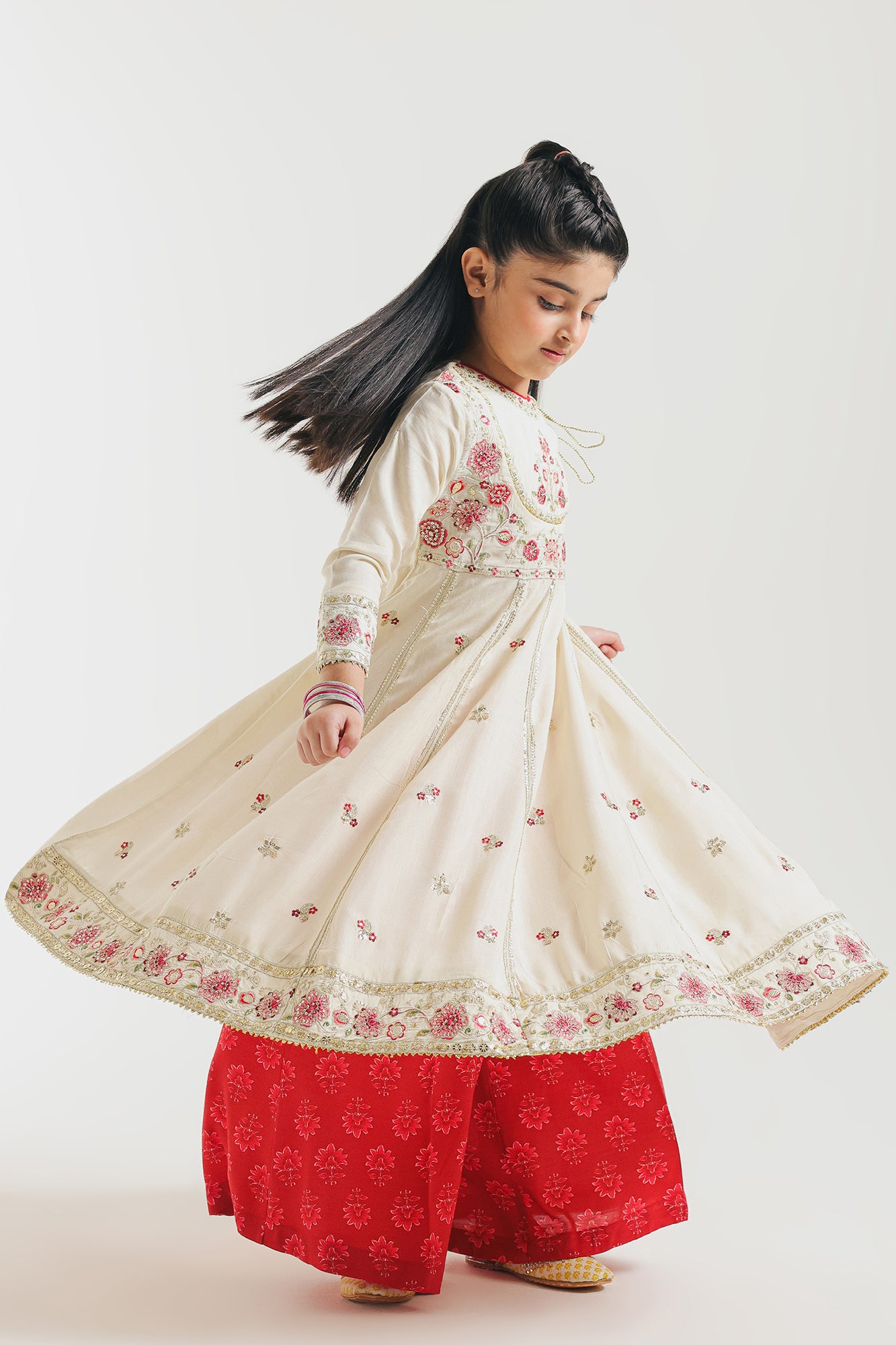 EMBROIDERED SUIT (E0220/415/004)