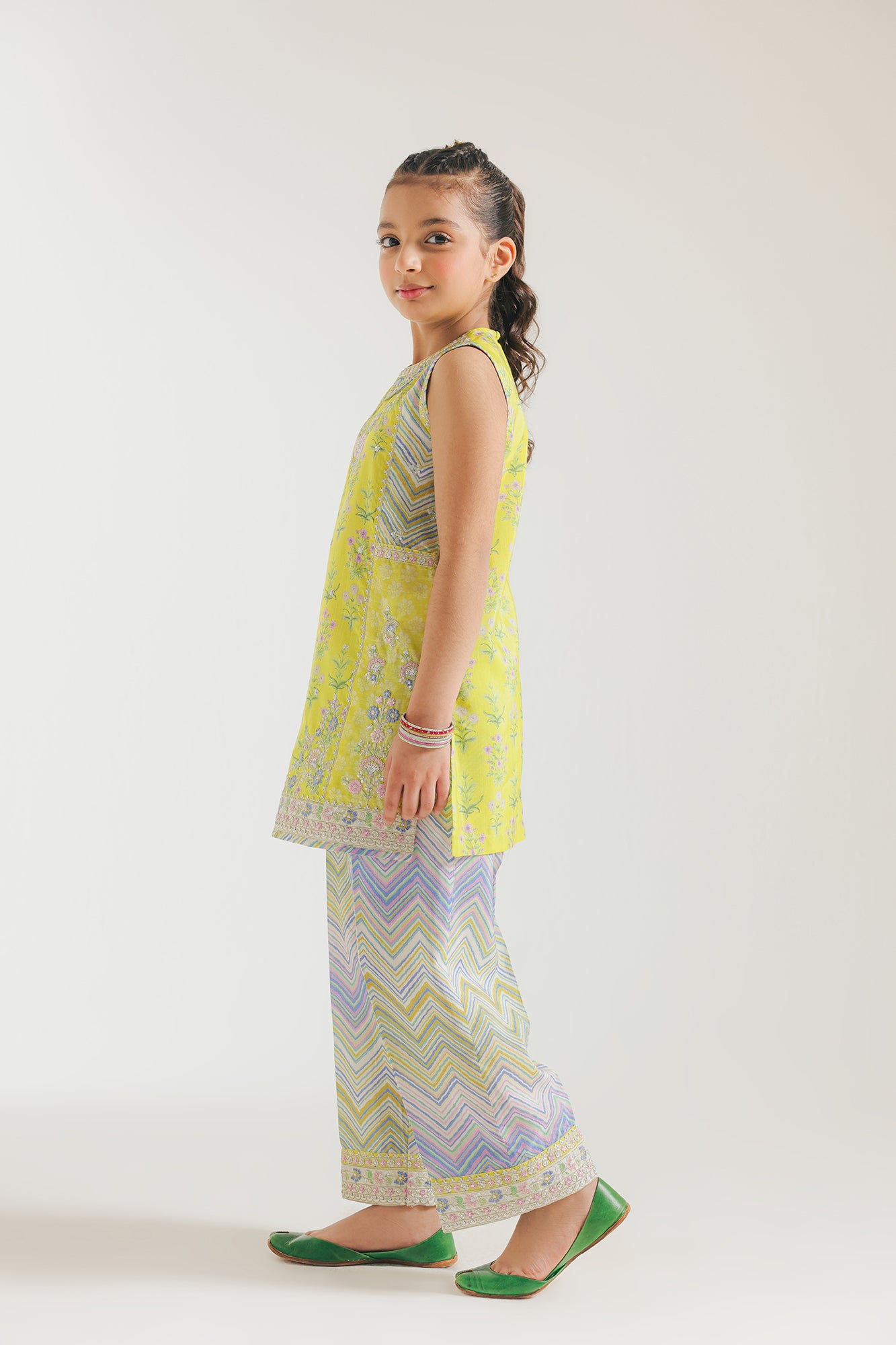 EMBROIDERED SUIT (E0619/404/125)