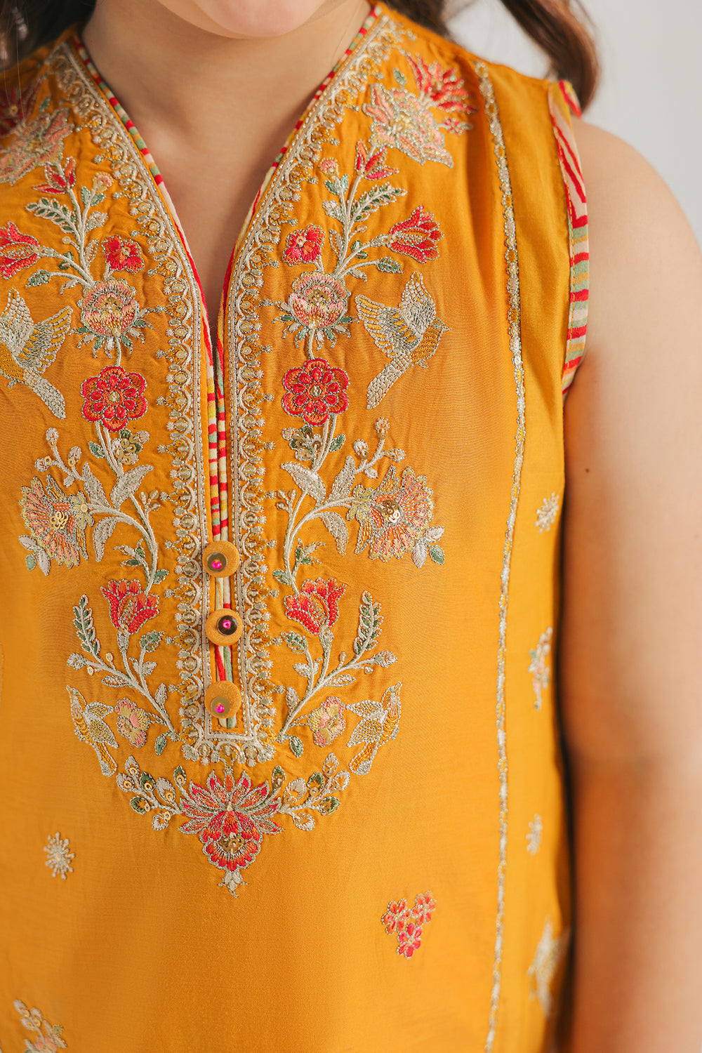 EMBROIDERED SUIT (E0629/404/220)