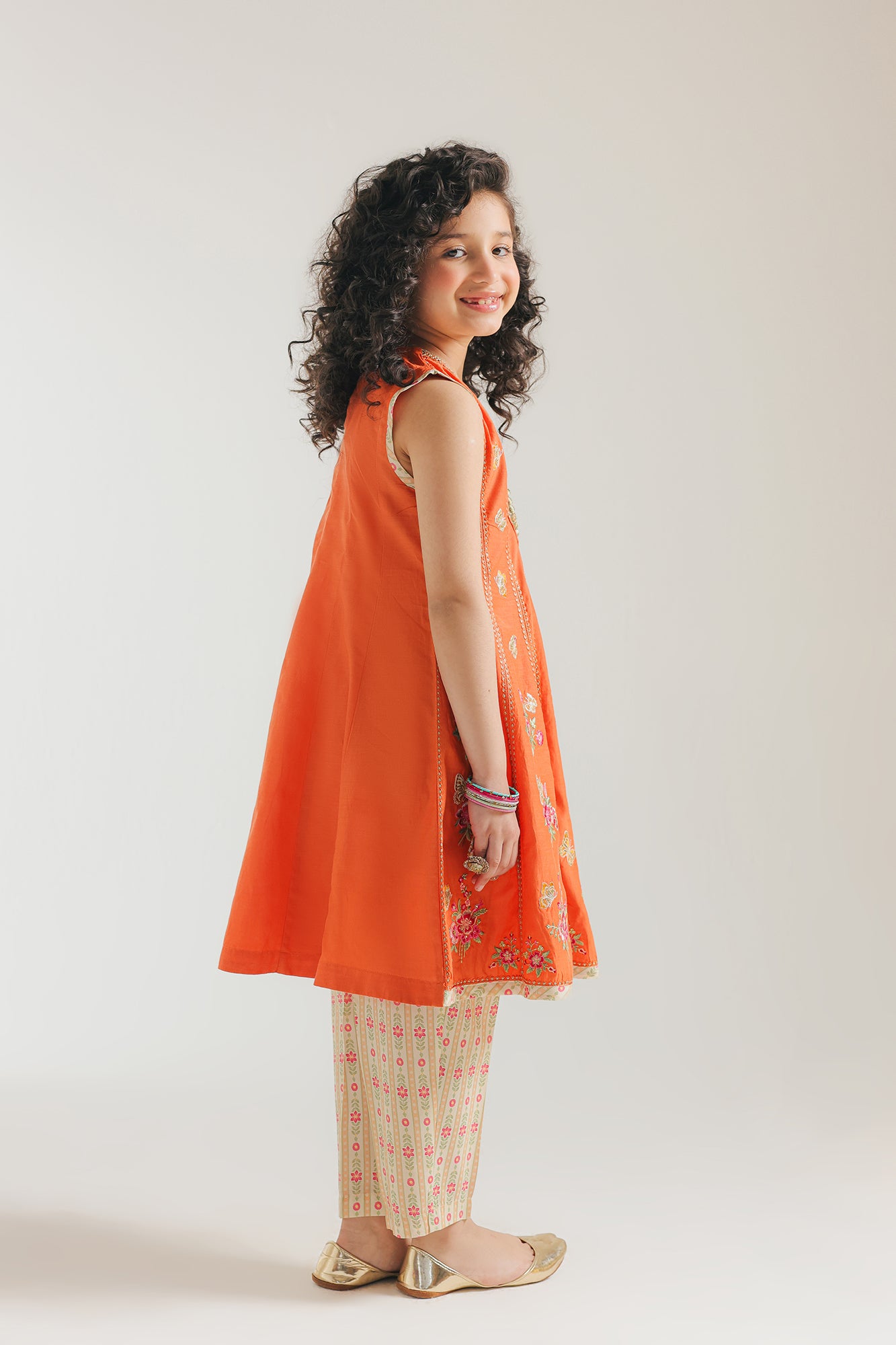 EMBROIDERED SUIT (E0635/404/212)