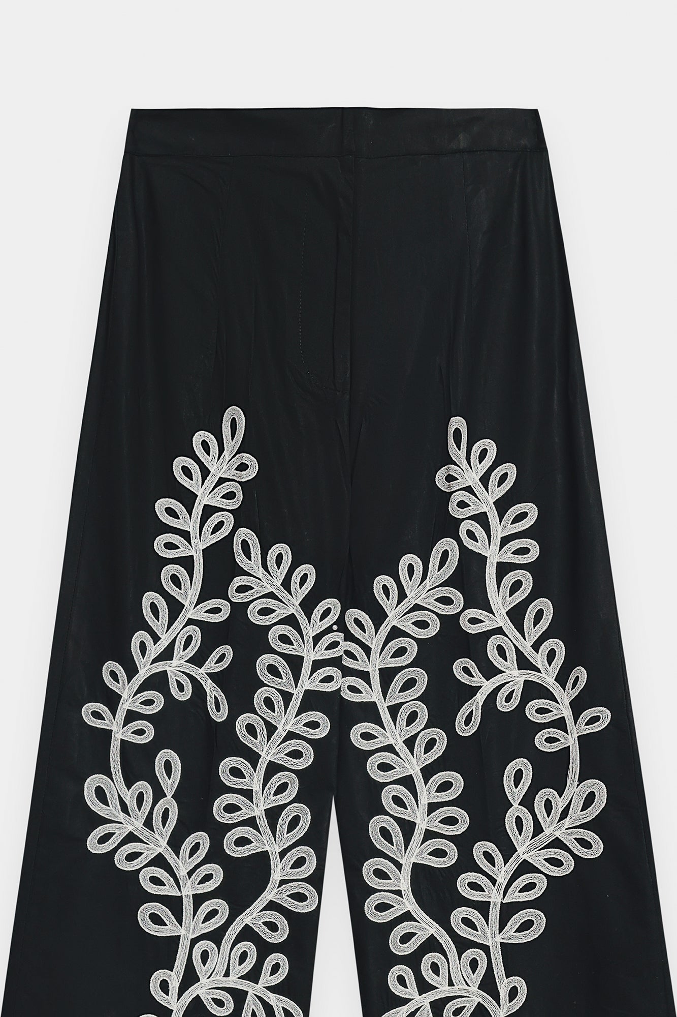 EMBRODERED SUIT (E0659/106/902)