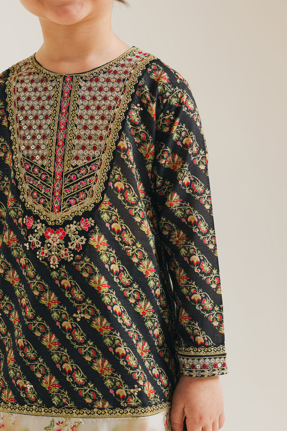 EMBROIDERED SUIT (E0661/404/901)