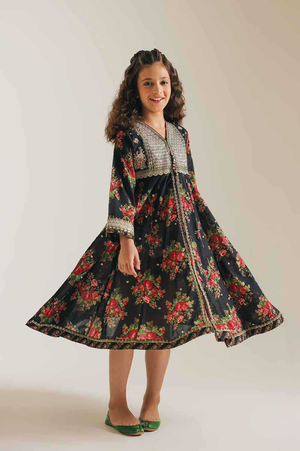 EMBROIDERED PISHWAS (E0662/404/902)