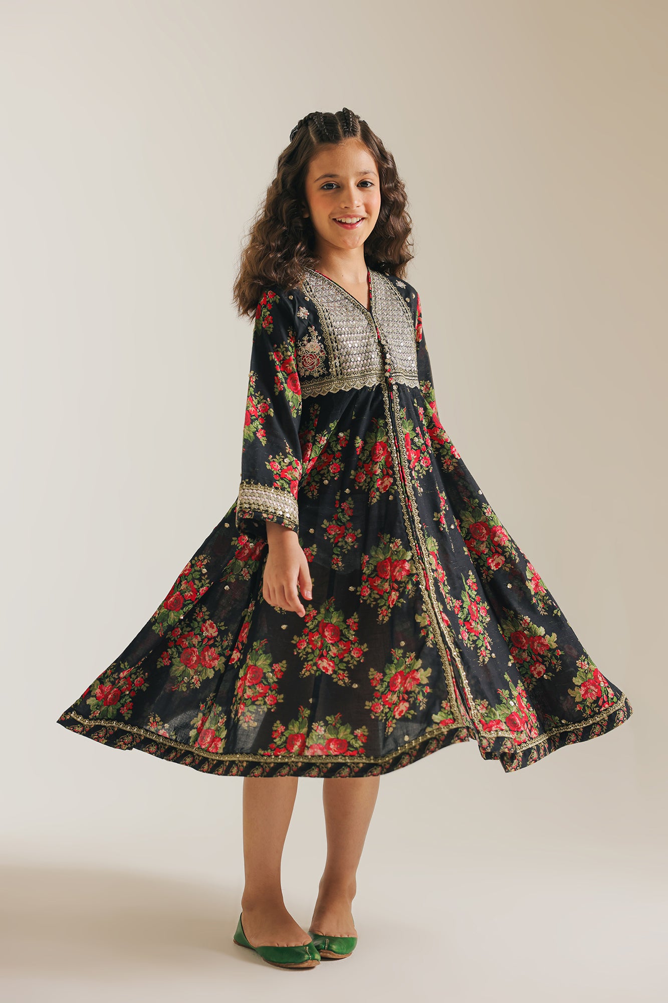 EMBROIDERED PISHWAS (E0662/404/902)