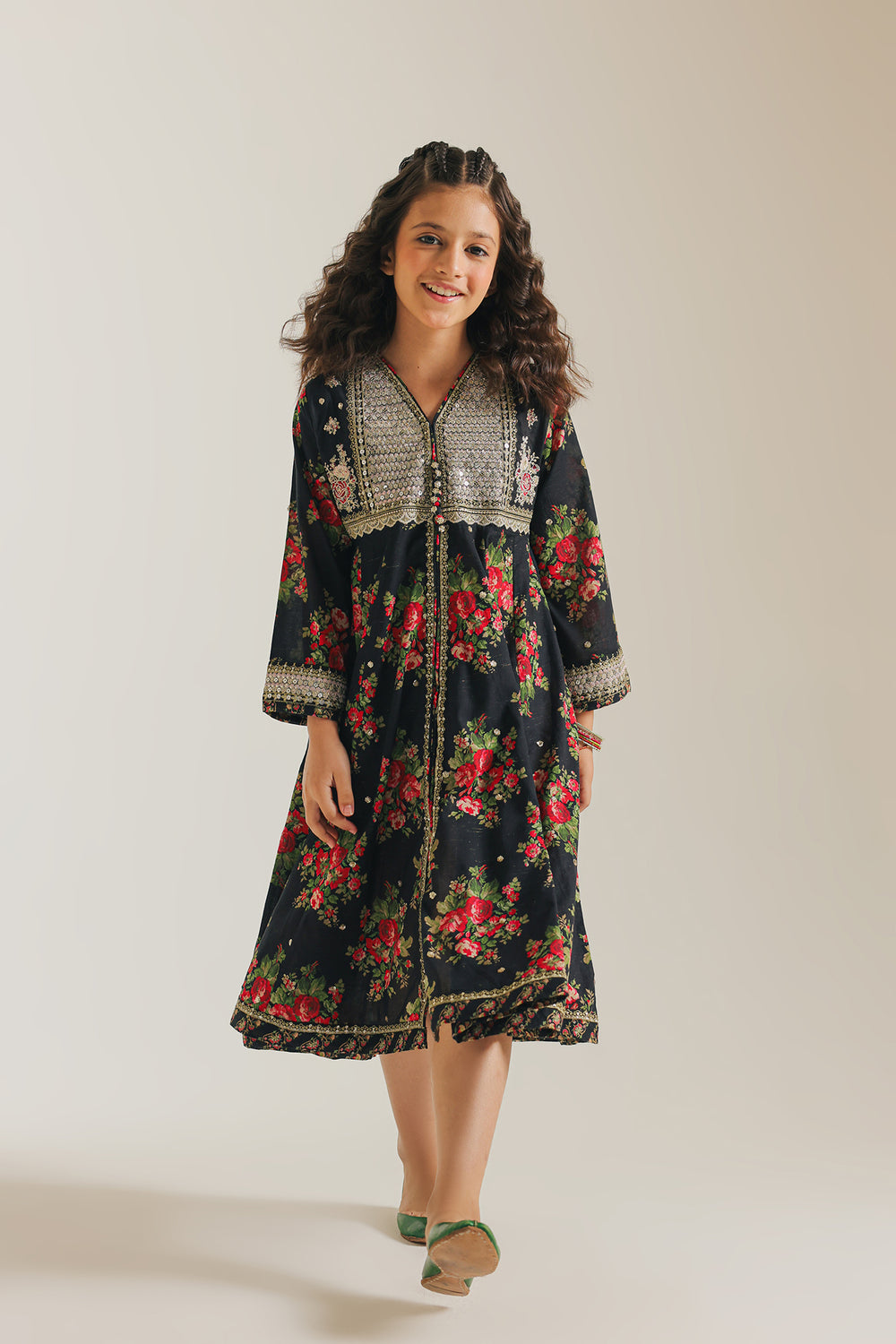 EMBROIDERED PISHWAS (E0662/404/902)