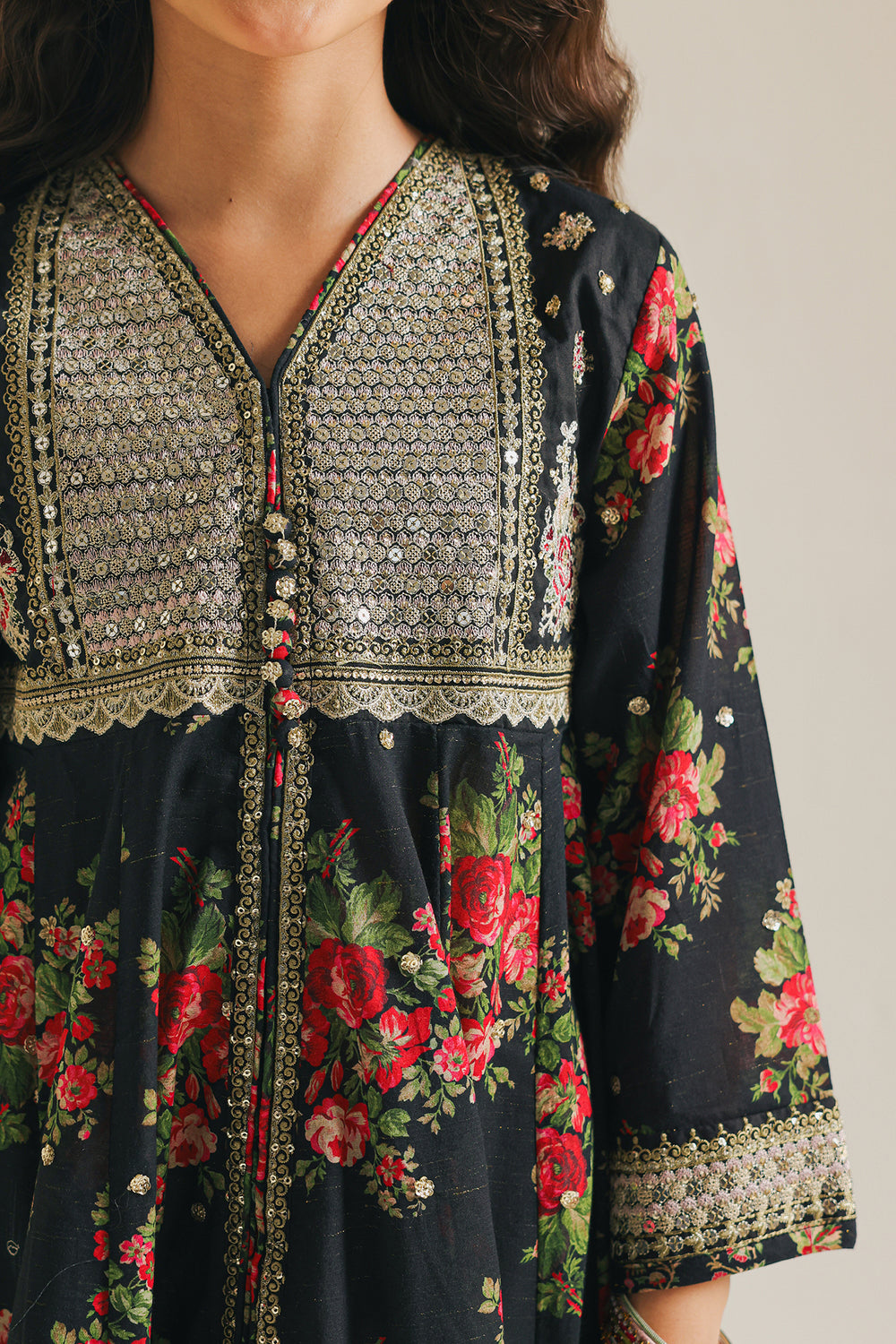 EMBROIDERED PISHWAS (E0662/404/902)