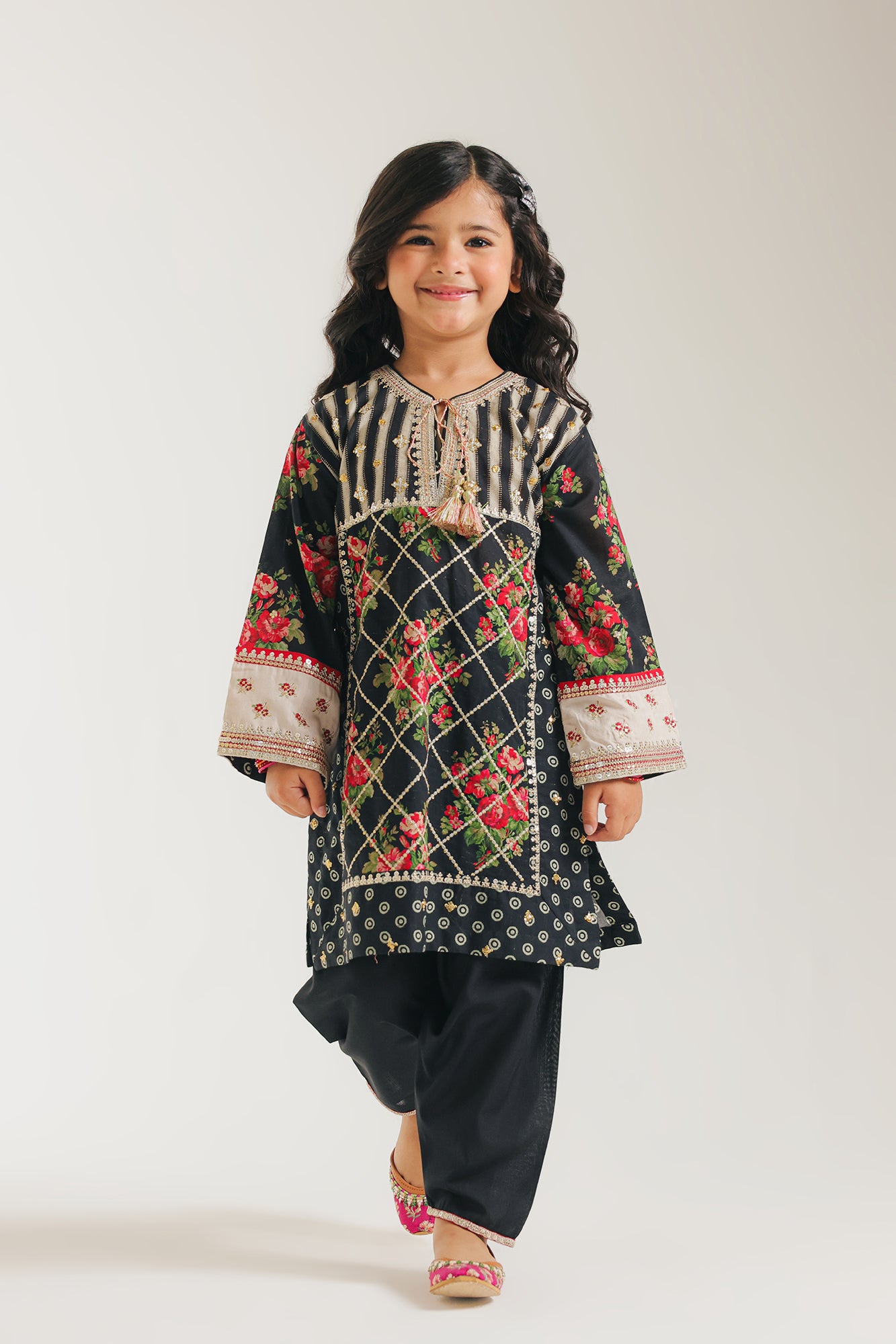 EMBROIDERED SUIT (E0666/404/902)