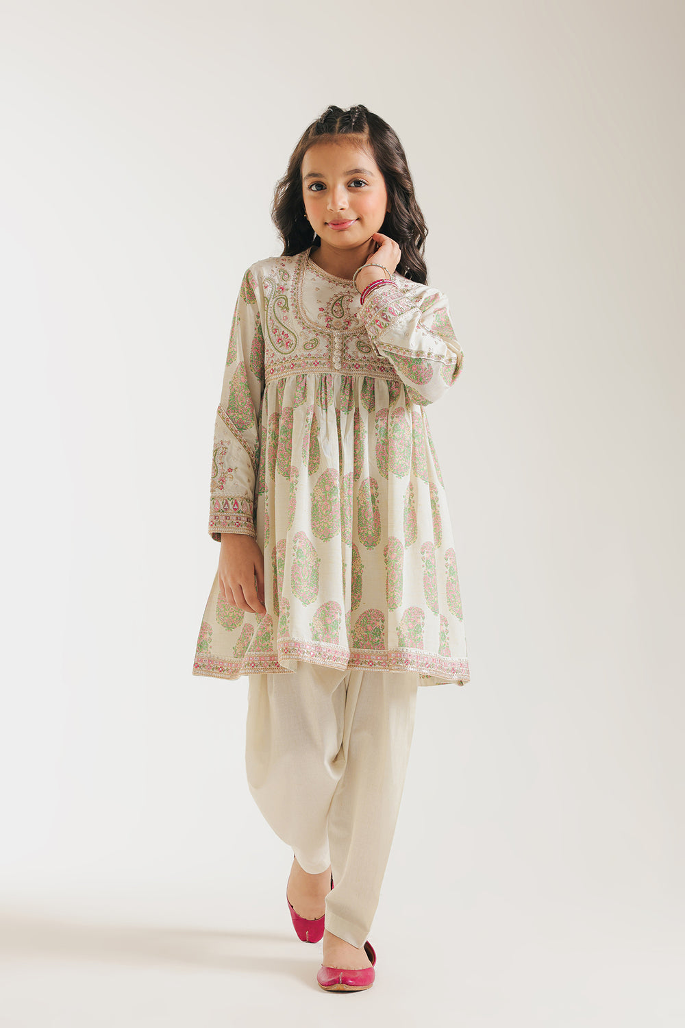 EMBROIDERED SUIT (E0667/404/002)