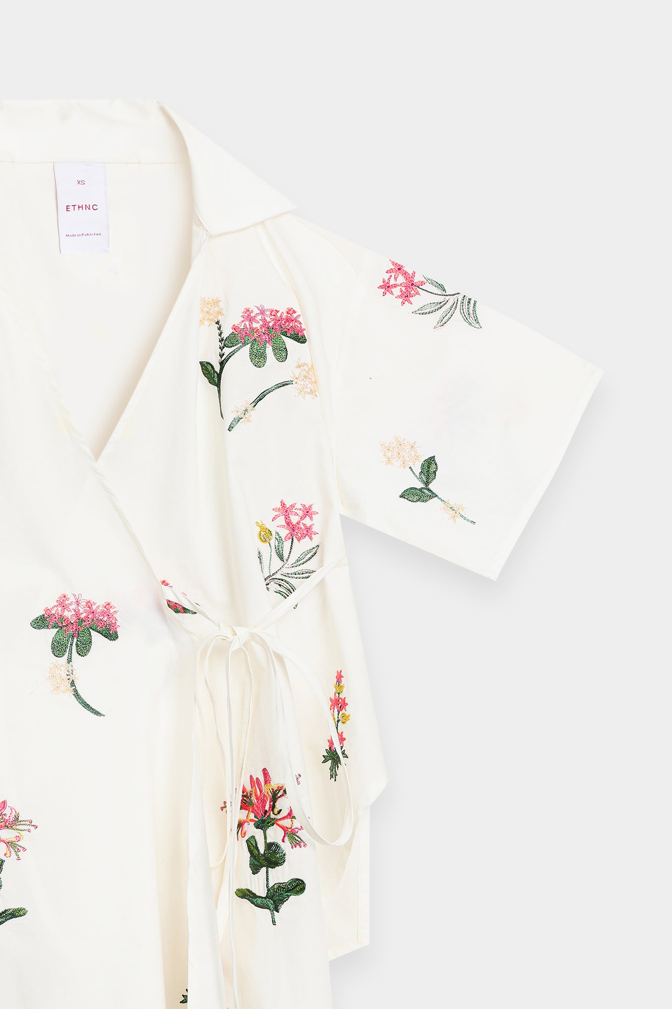 EMBROIDERED SUIT (E106/002/0672)