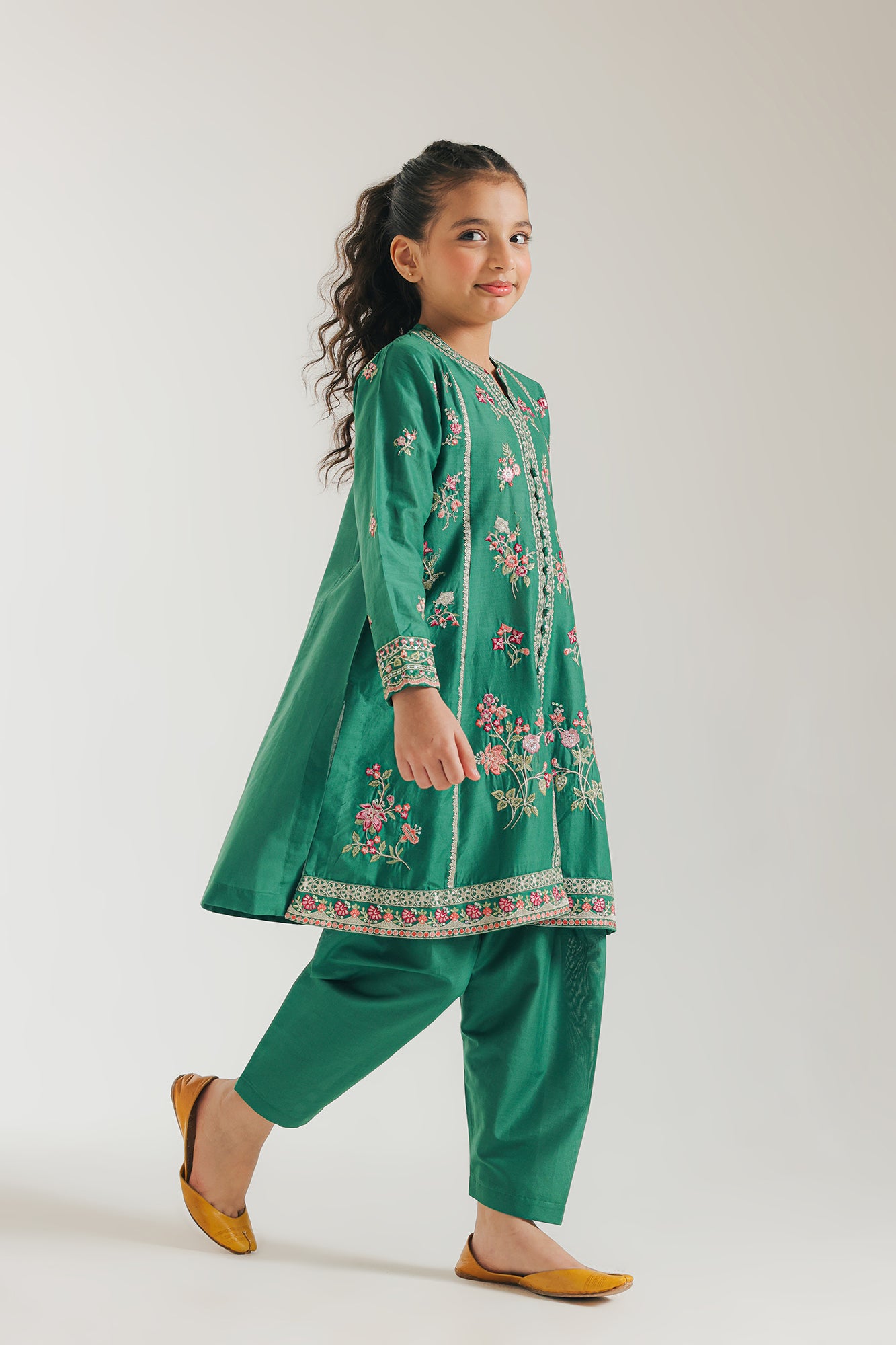 EMBROIDERED SUIT (E0678/404/705)