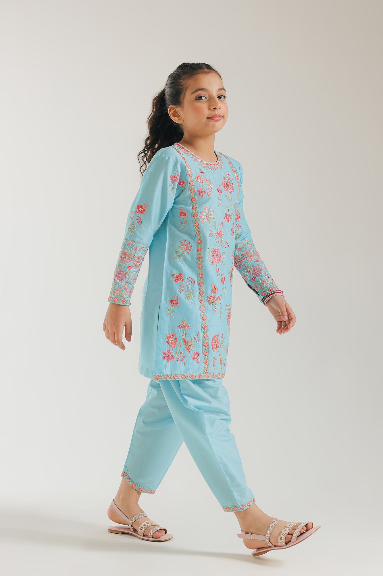 EMBROIDERED SUIT (E0687/404/611)