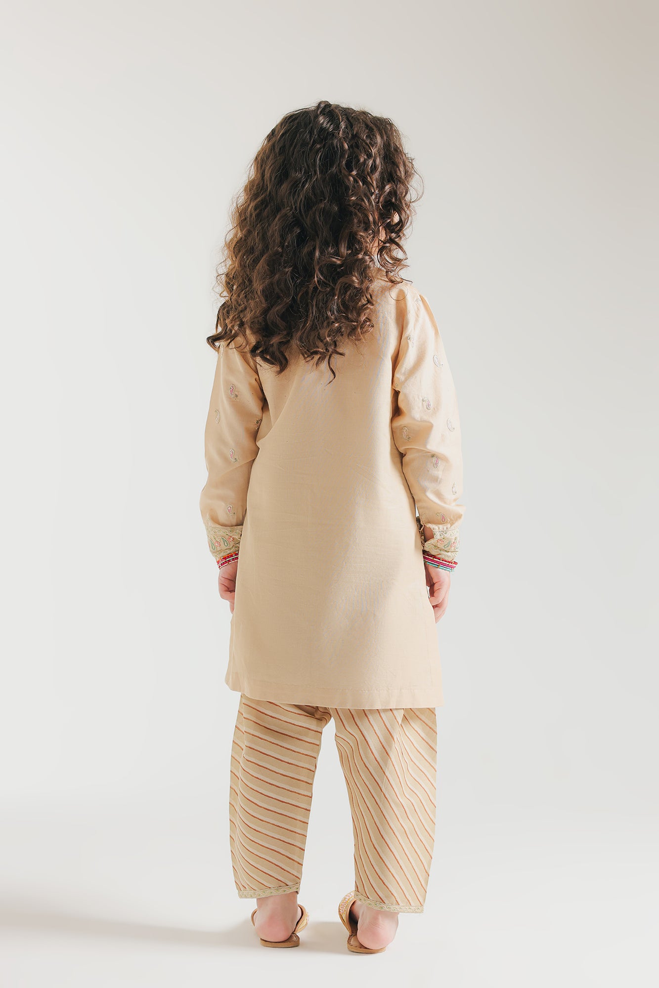 EMBROIDERED SUIT (E0695/404/007)