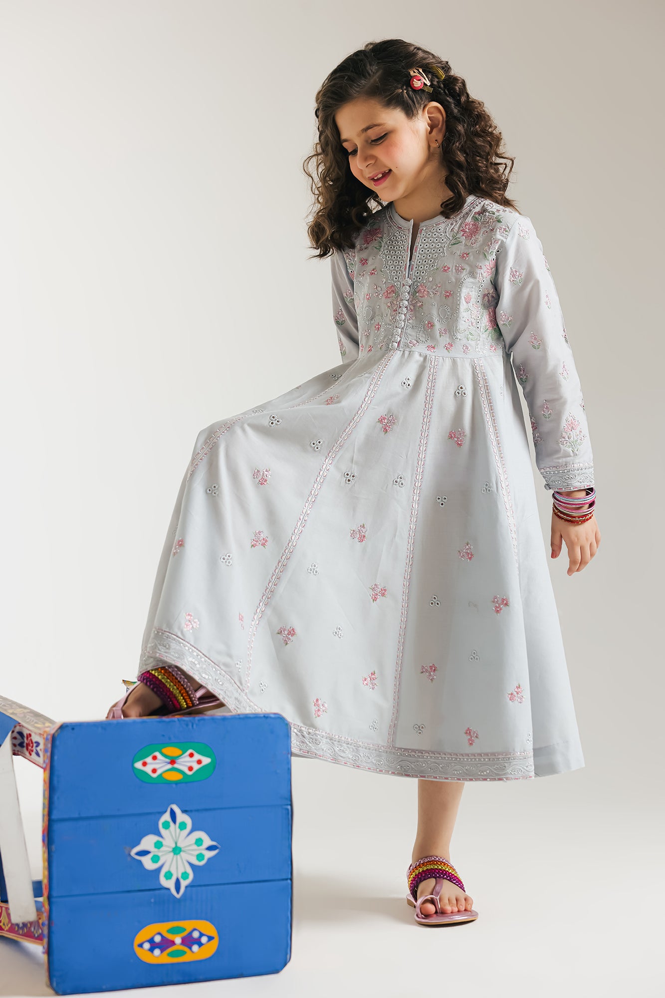 EMBROIDERED PISHWAS (E0697/404/617)