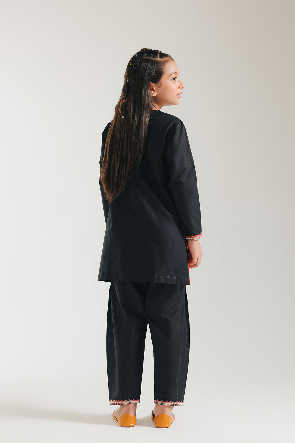 EMBROIDERED SUIT (E0701/404/902)