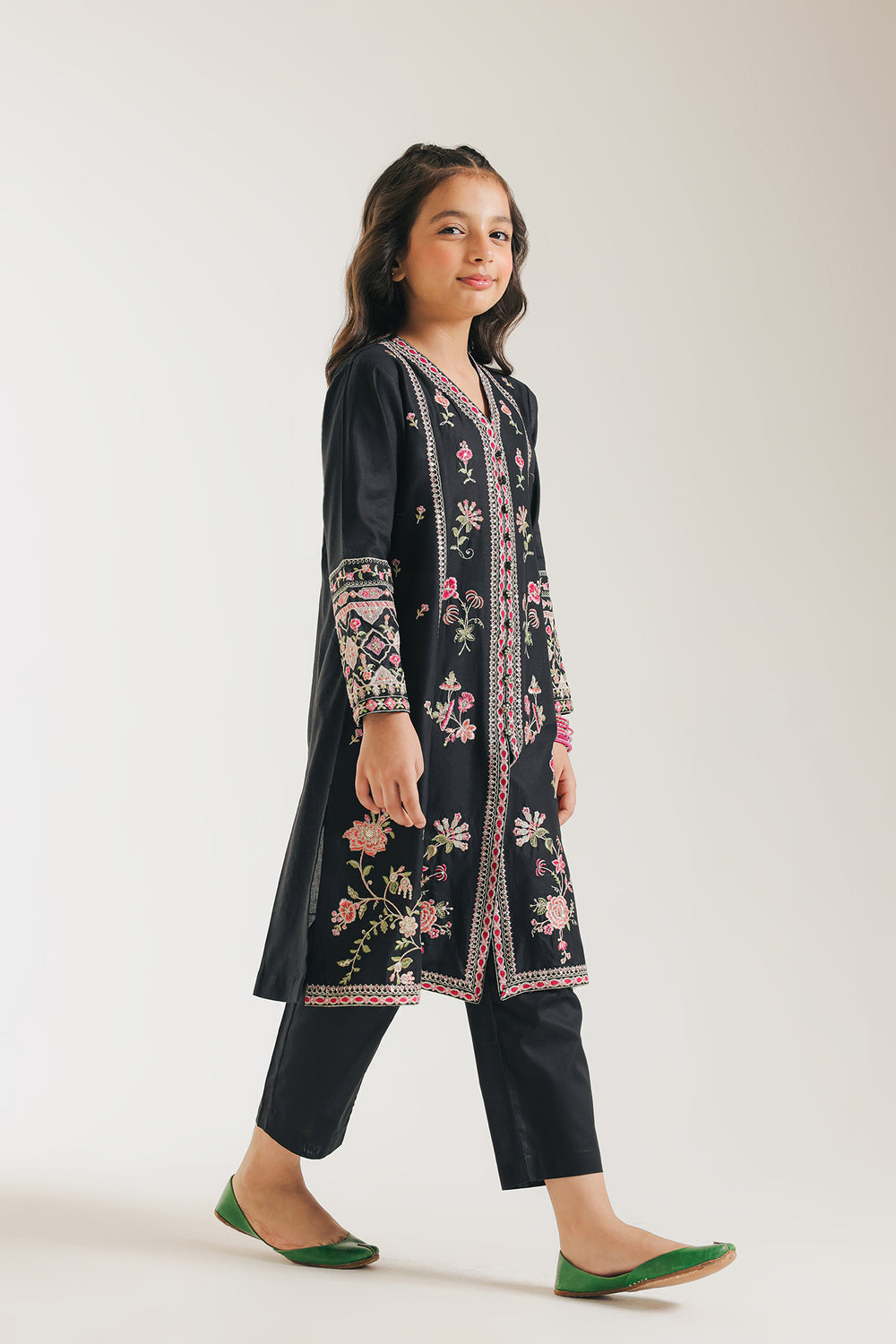 EMBROIDERED SUIT (E0703/404/902)