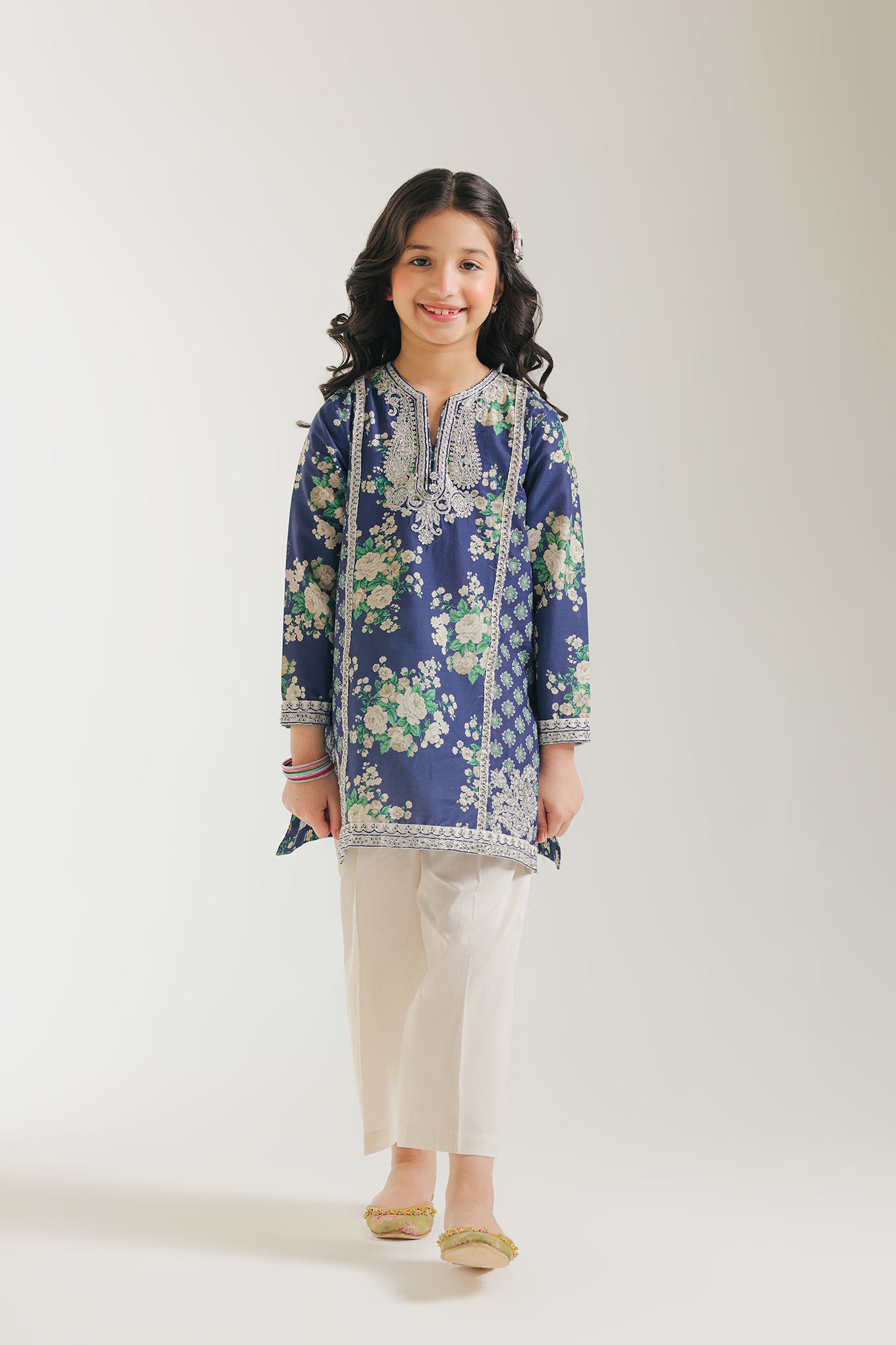 EMBROIDERED SUIT (E404/603/0708)