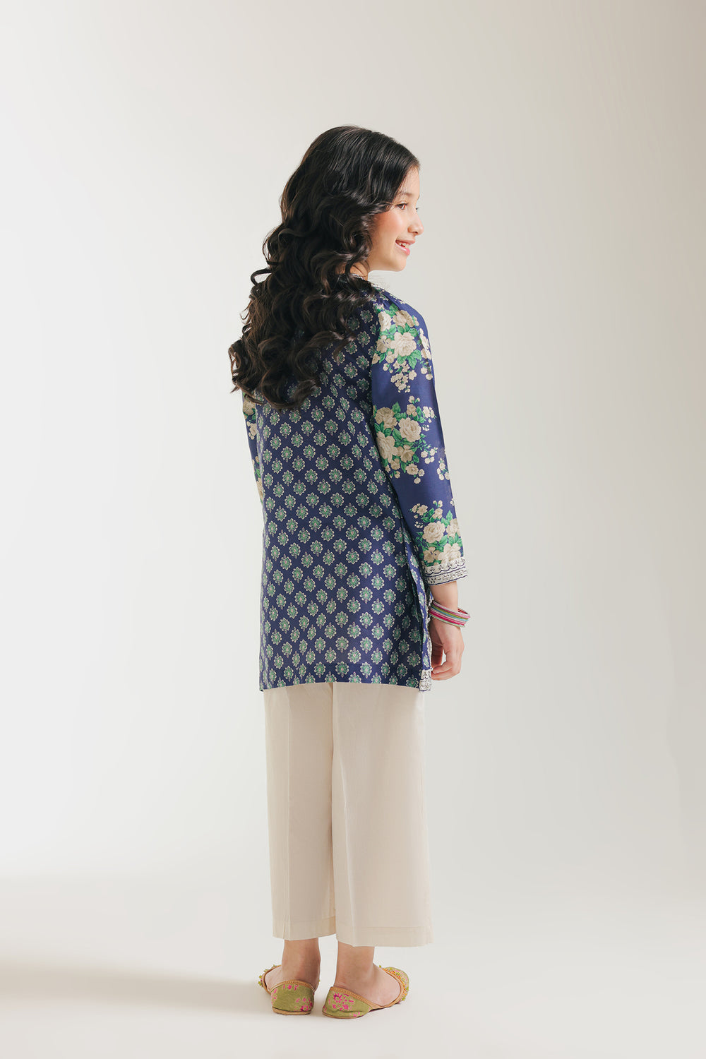 EMBROIDERED SUIT (E404/603/0708)