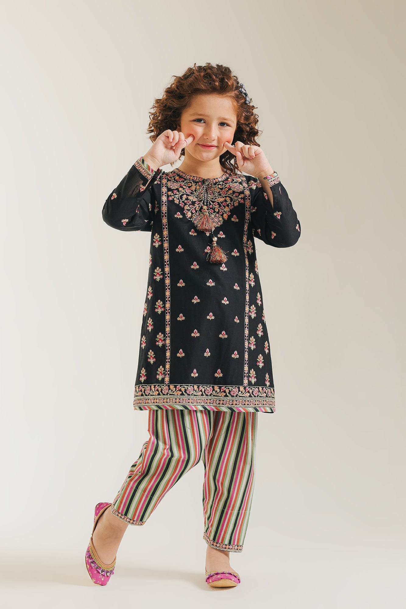 EMBROIDERED SUIT (E404/902/0726)