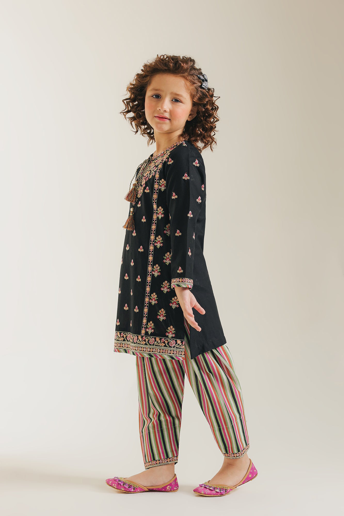 EMBROIDERED SUIT (E404/902/0726)