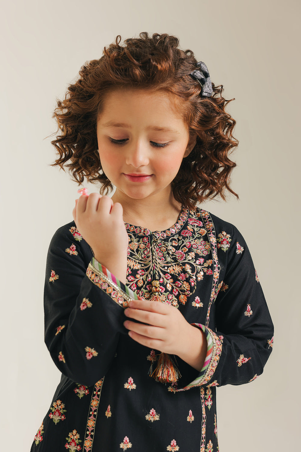 EMBROIDERED SUIT (E404/902/0726)