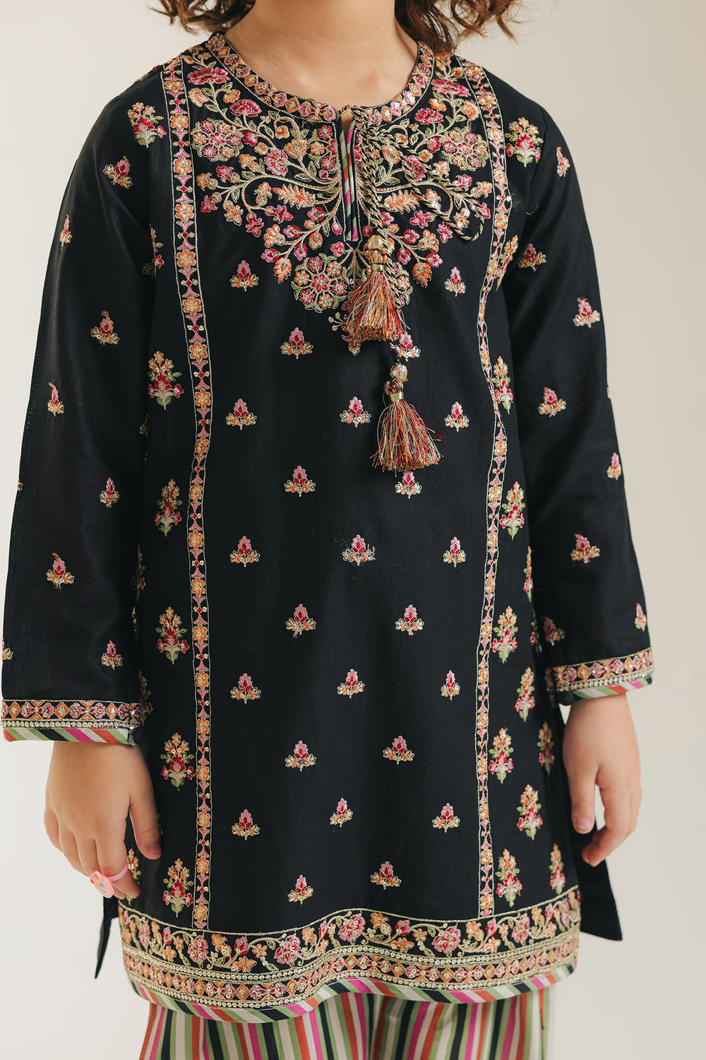 EMBROIDERED SUIT (E404/902/0726)