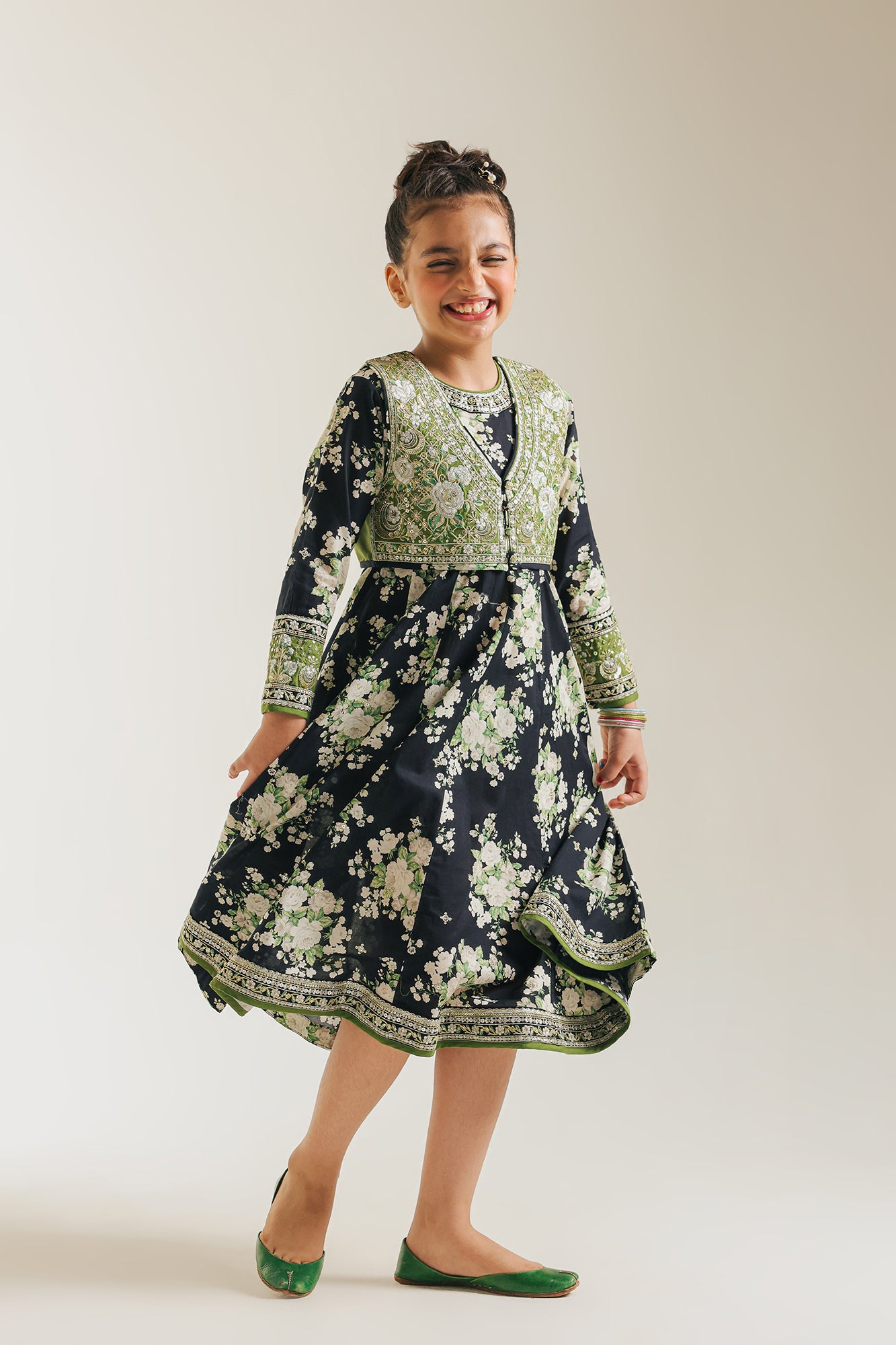 EMBROIDERED PISHWAS (E0730/404/902)