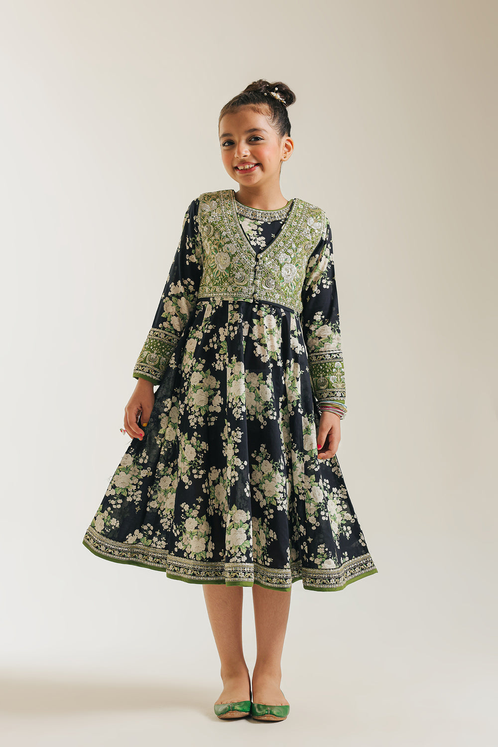 EMBROIDERED PISHWAS (E0730/404/902)