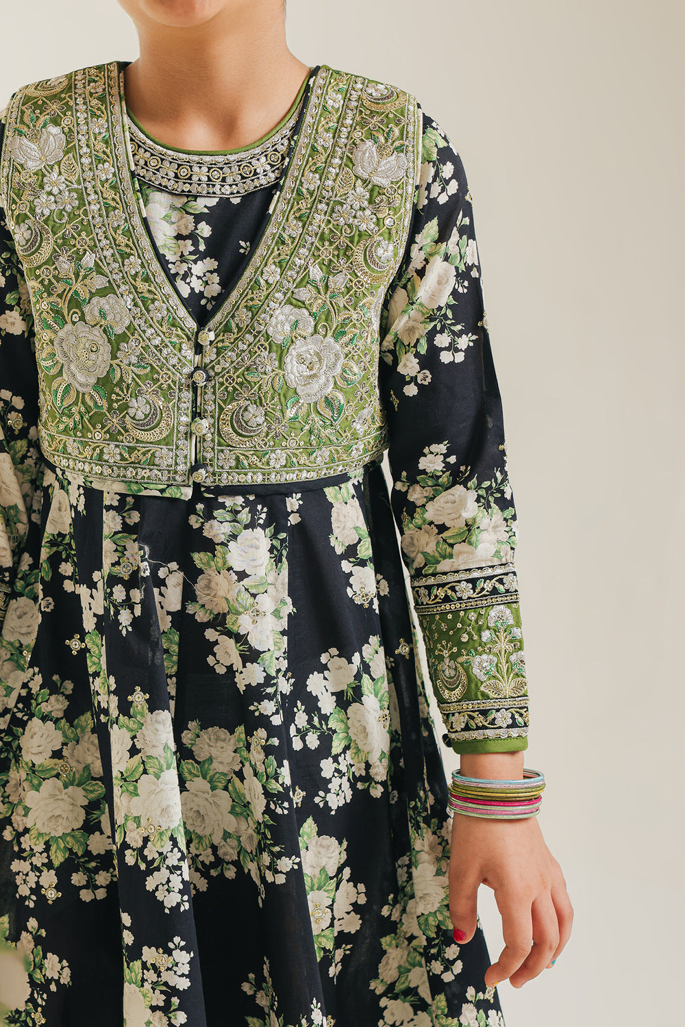 EMBROIDERED PISHWAS (E0730/404/902)