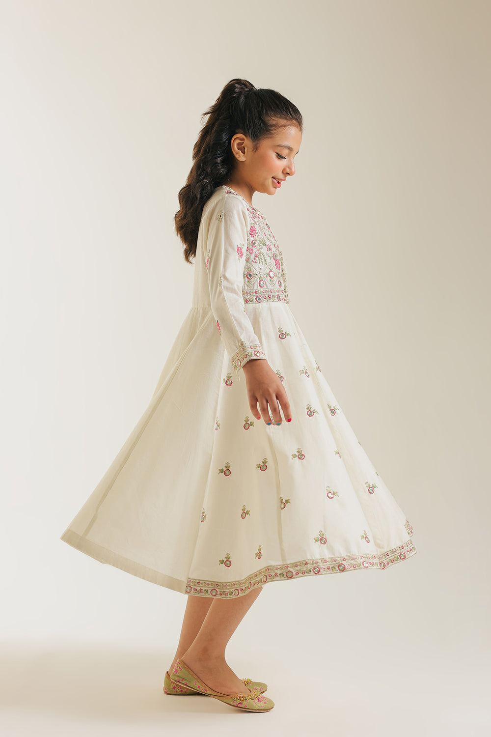 EMBROIDERED PISHWAS (E0733/404/004)