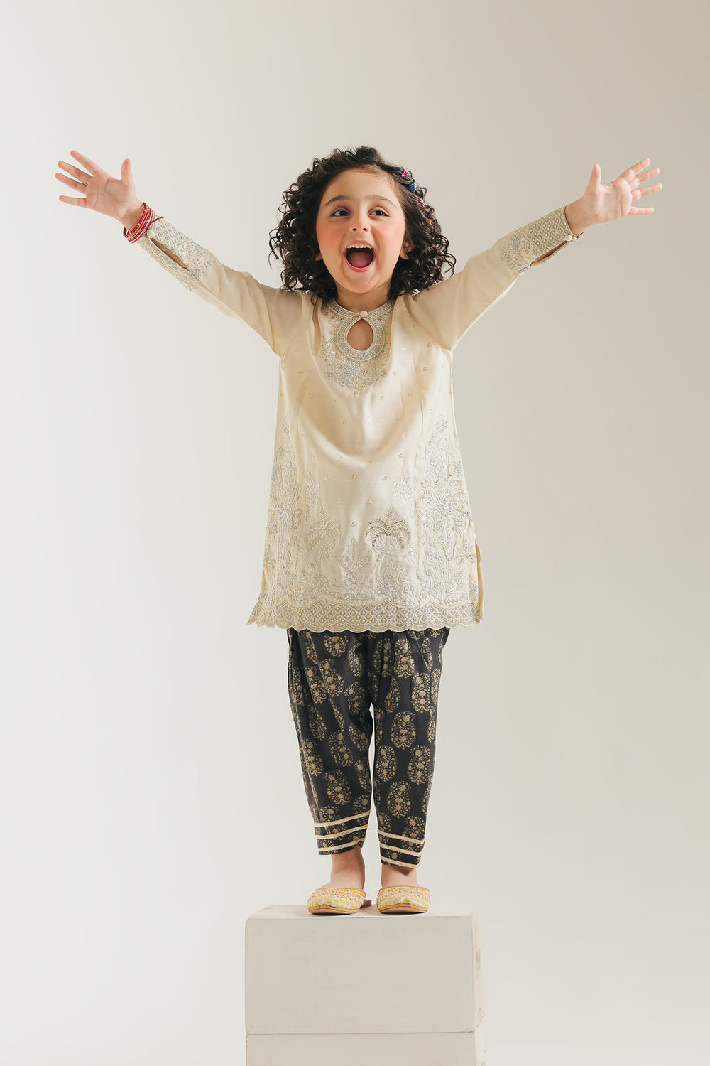 EMBROIDERED SUIT (E0811/404/115)