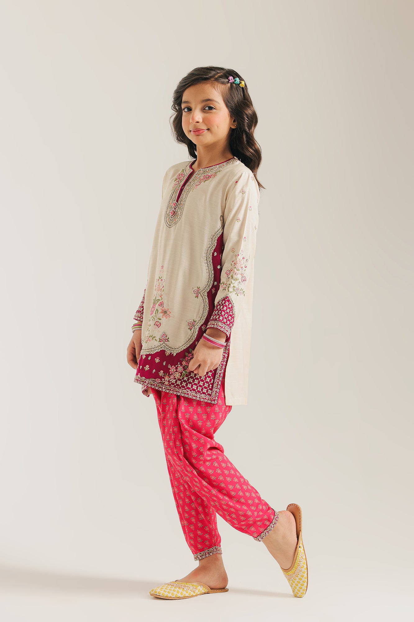 EMBROIDERED SUIT (E0814/404/005)