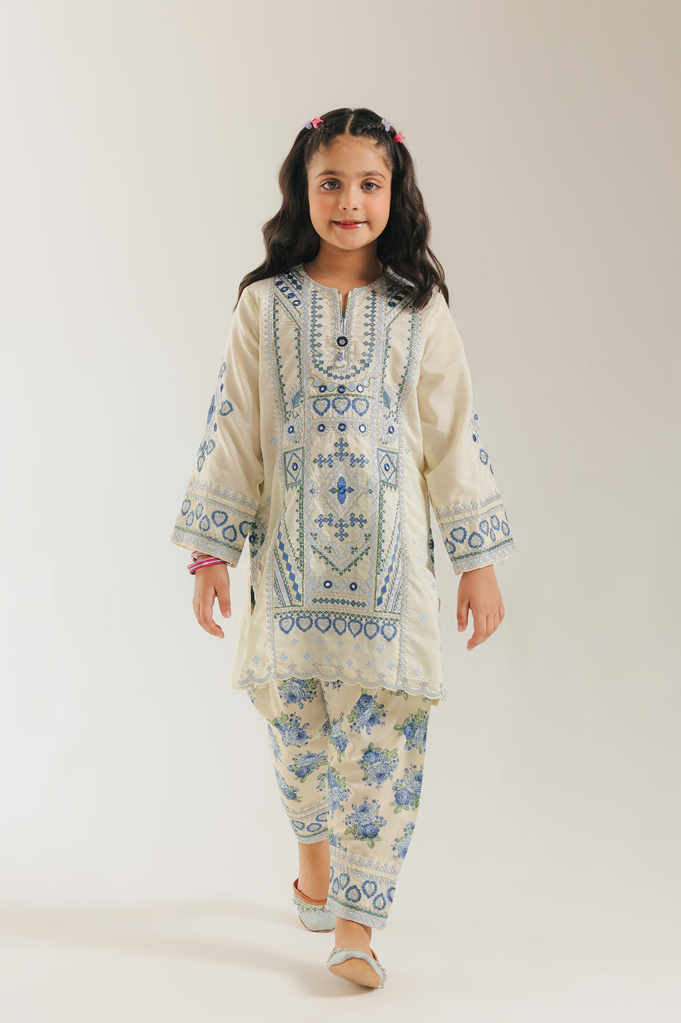 EMBROIDERED SUIT (E0850/404/005)