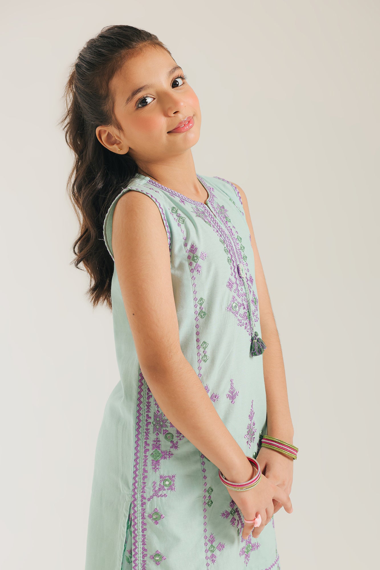 EMBROIDERED SUIT (E0852/404/720)