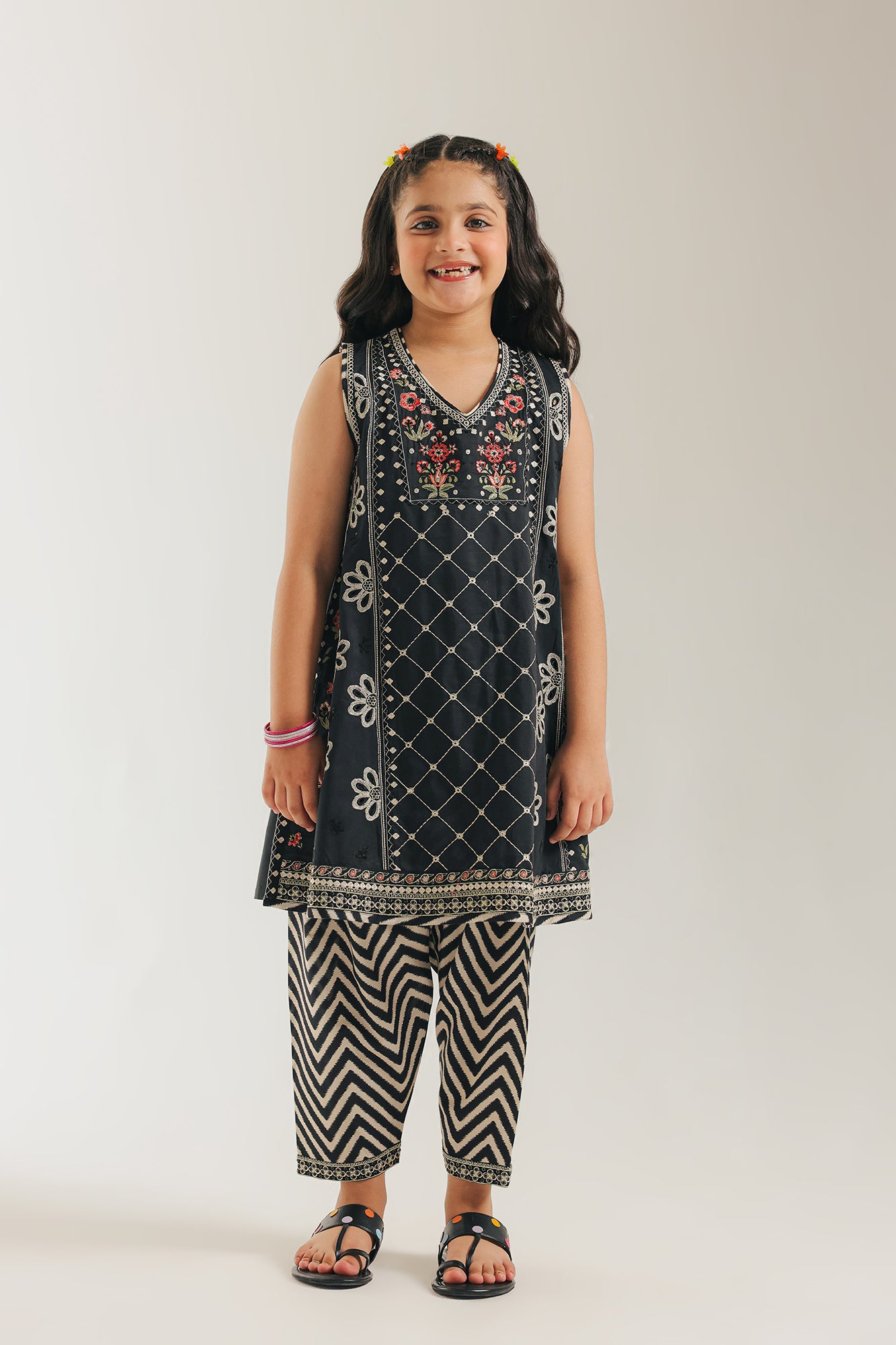 EMBROIDERED SUIT (E0856/404/902)