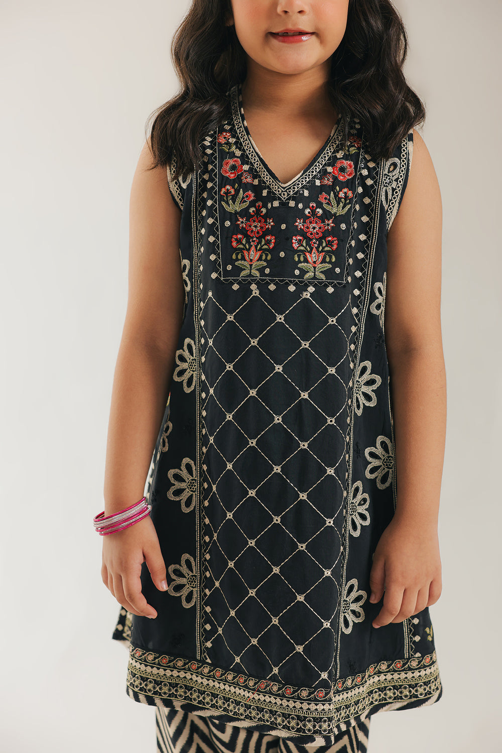 EMBROIDERED SUIT (E0856/404/902)