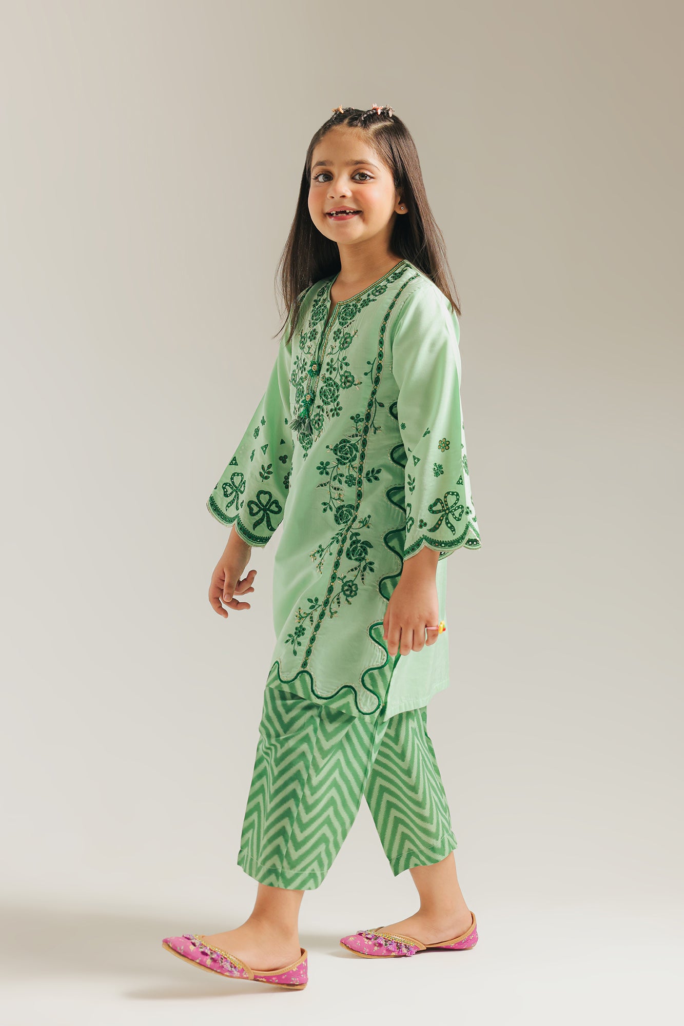 EMBROIDERED SUIT (E0860/404/127)