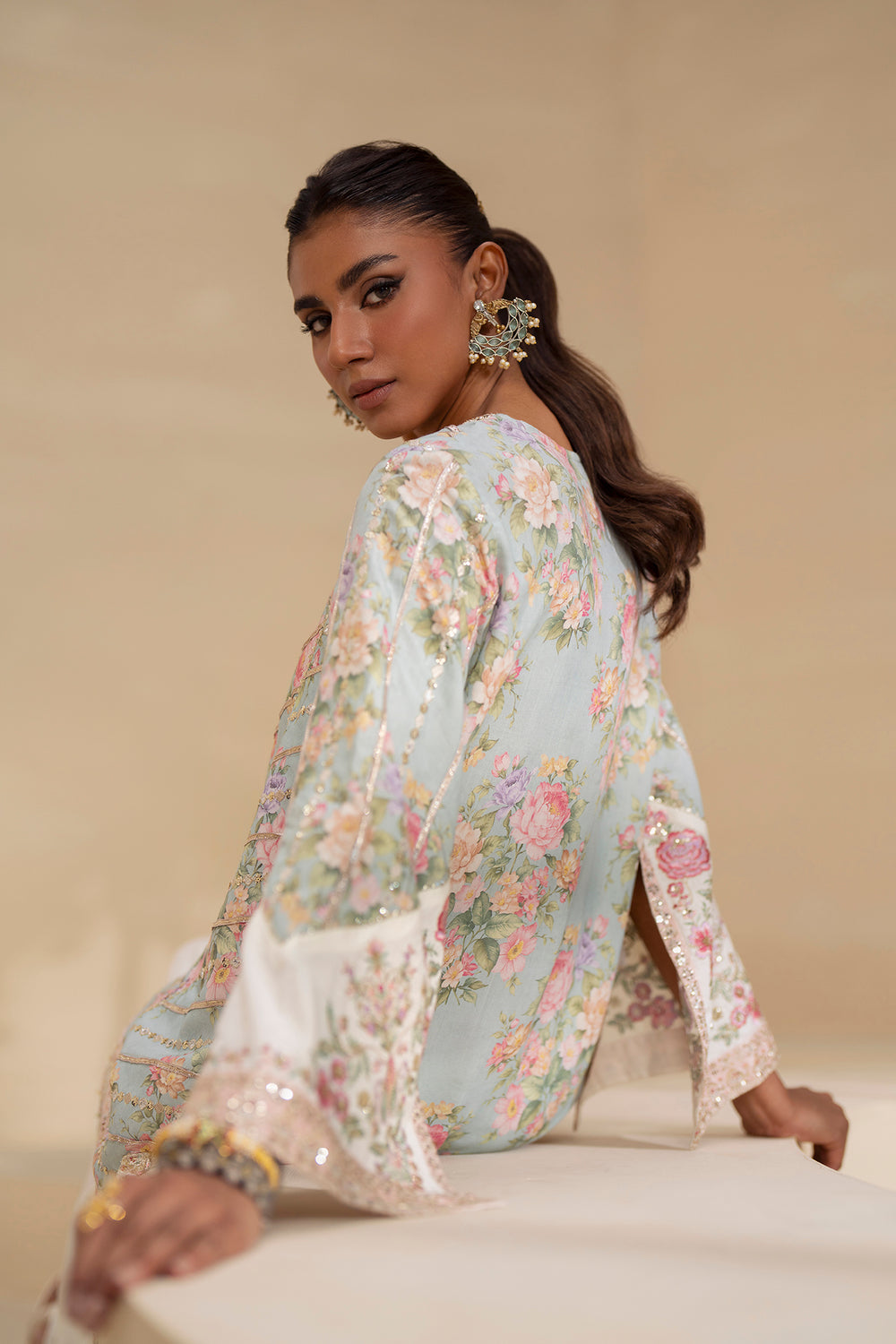 EMBROIDERED SUIT (E0917/104/721)