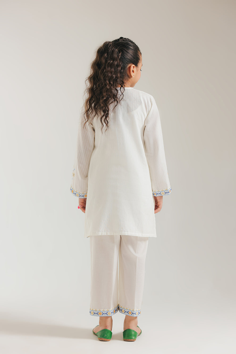 EMBROIDERED SUIT (E1023/402/001)