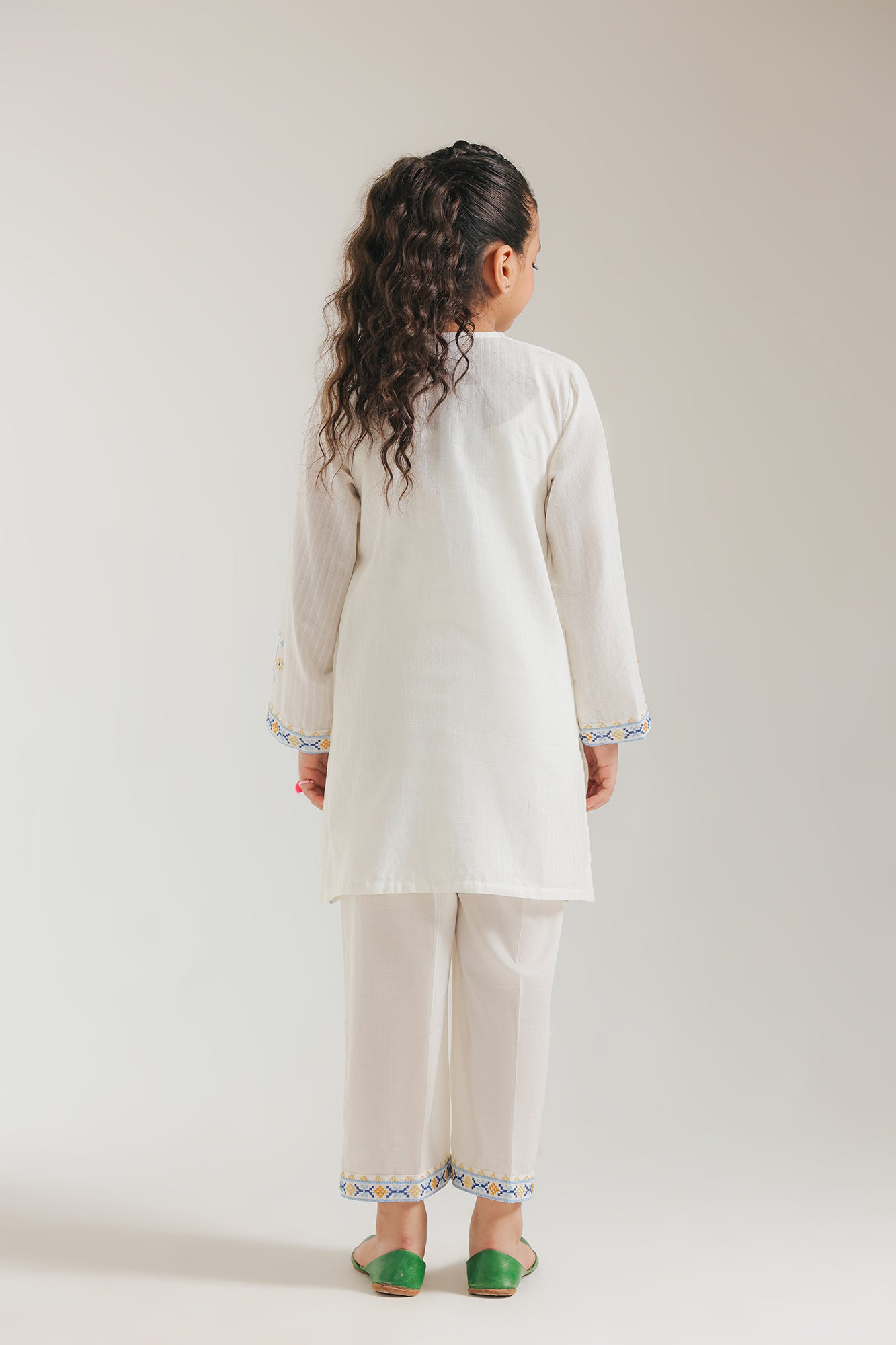 EMBROIDERED SUIT (E1023/402/001)