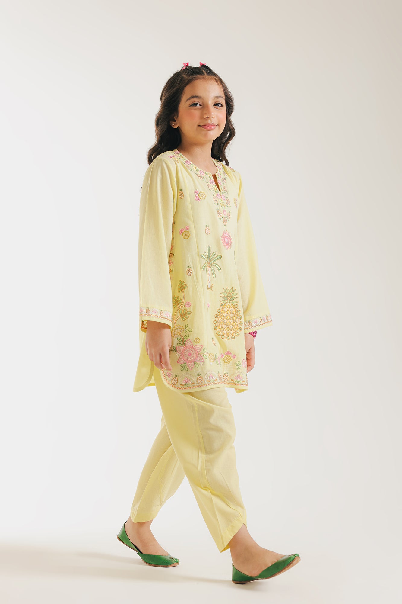 EMBROIDERED SUIT (E402/110/1035)