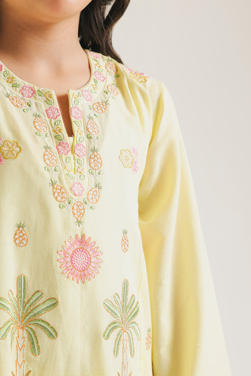 EMBROIDERED SUIT (E402/110/1035)