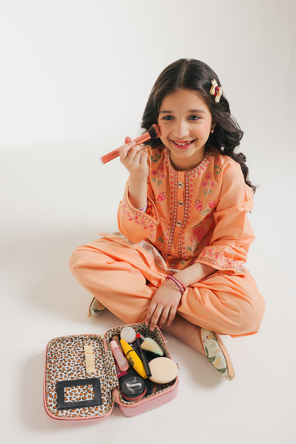 EMBROIDERED SUIT (E402/214/1037)