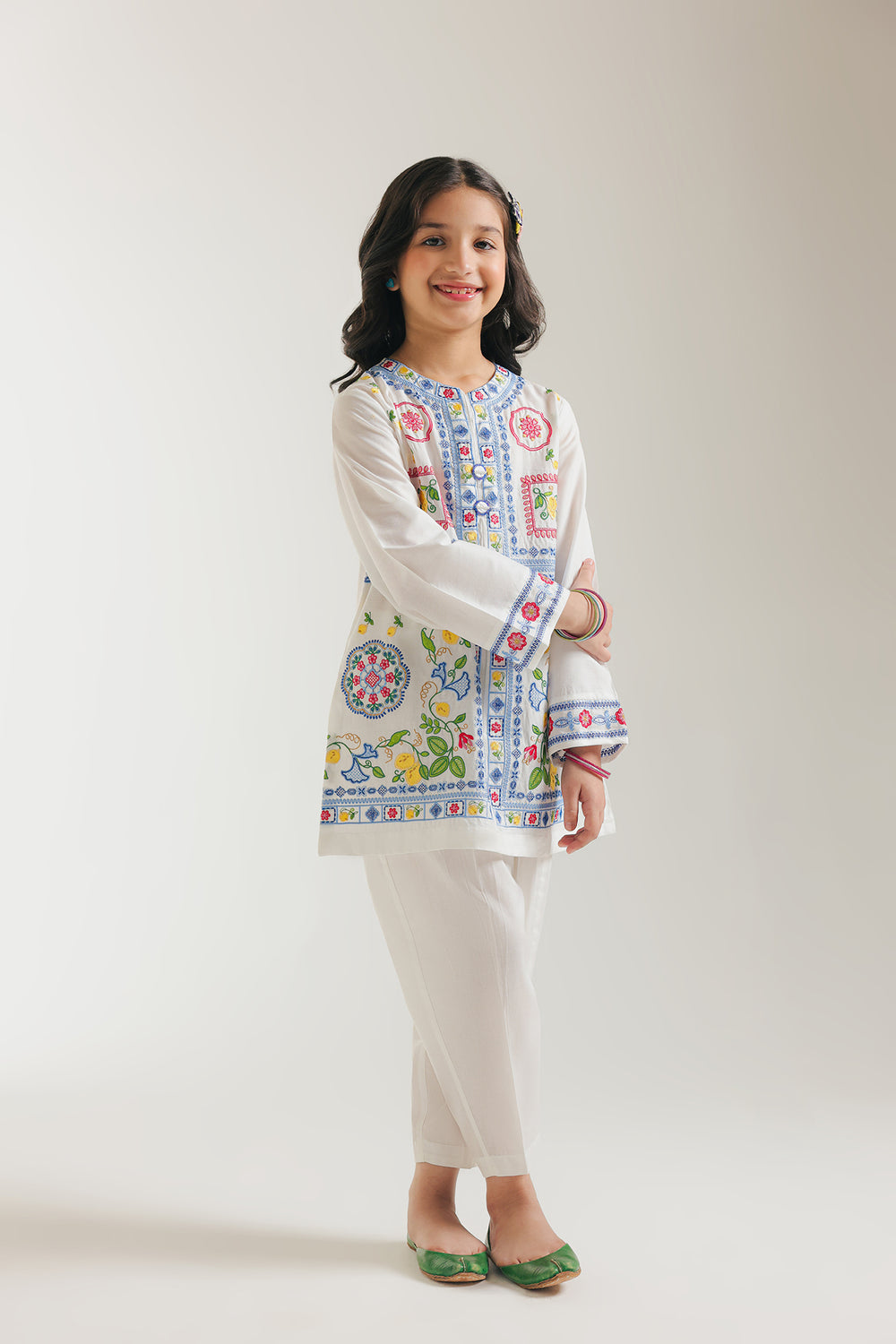 EMBROIDERED SUIT (E402/001/1039)