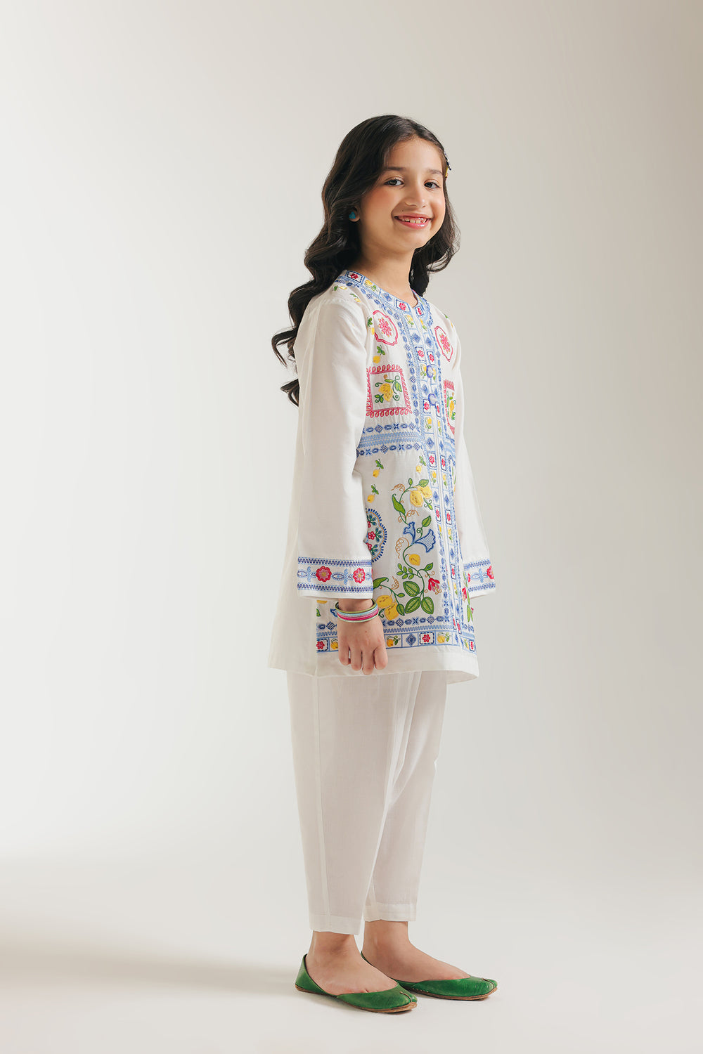 EMBROIDERED SUIT (E402/001/1039)