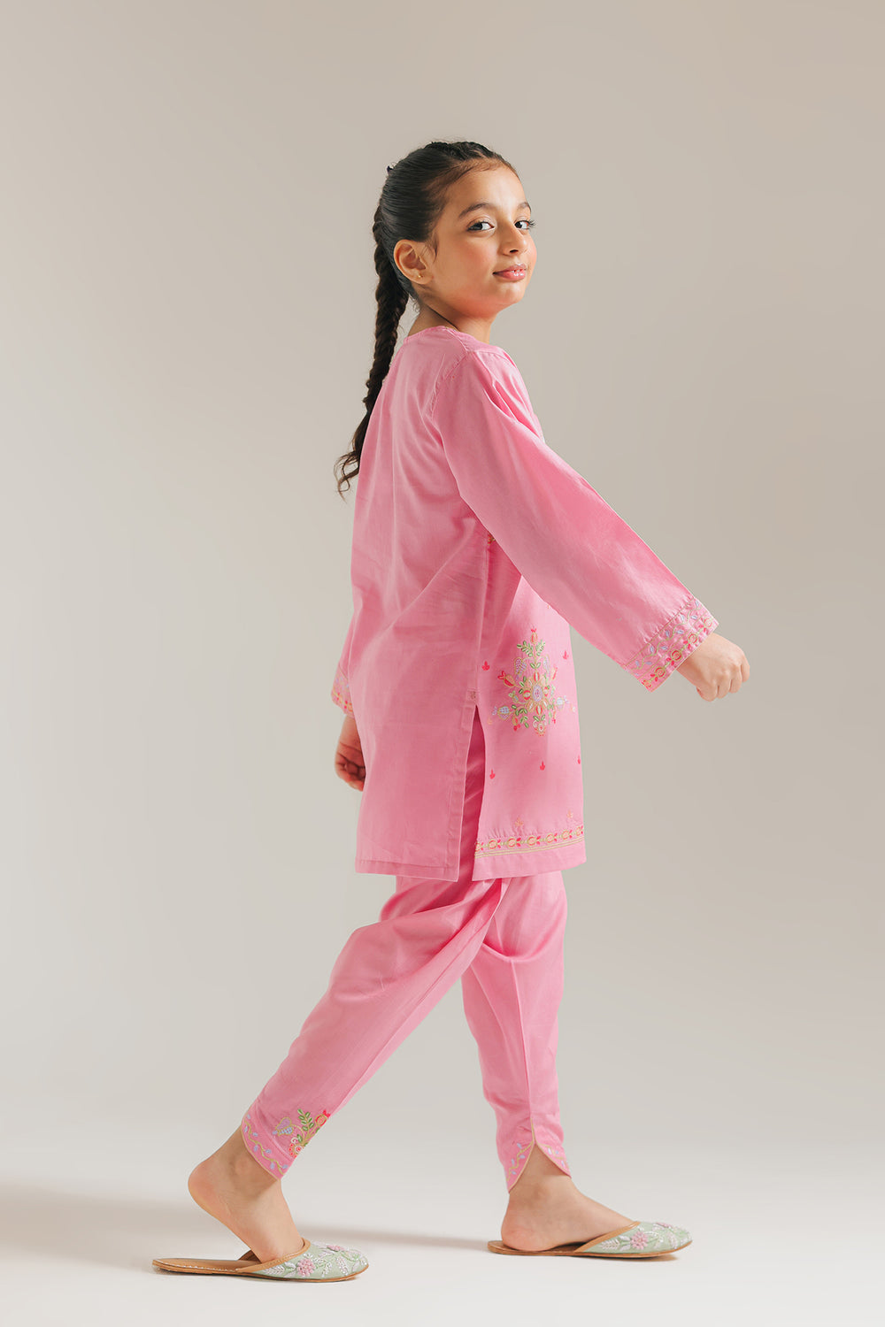 EMBROIDERED SUIT (E1040/402/423)